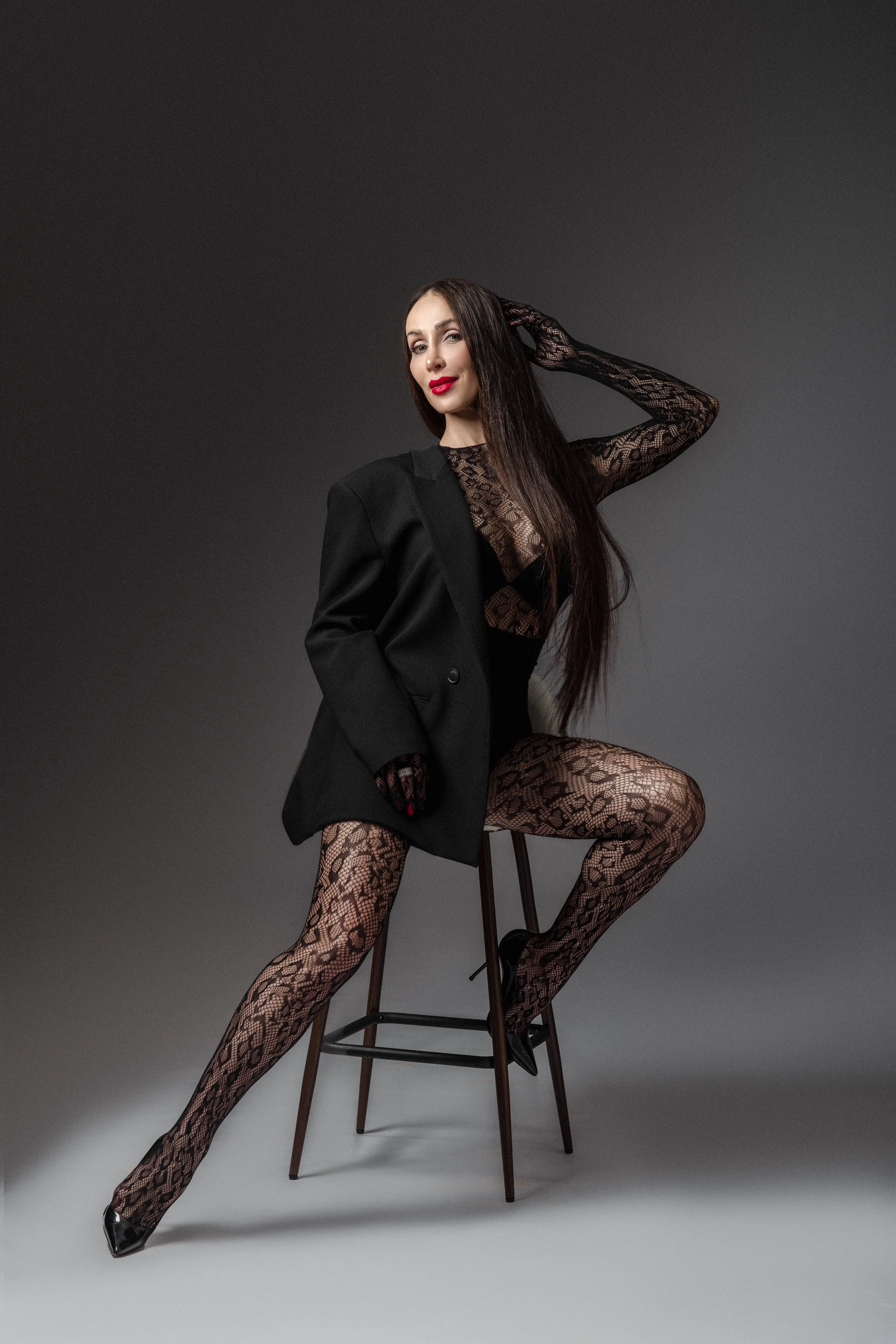 Women—Portraits—Boudoir—Birthday—Beauty—Studio—Portraits—Dallas—DFW—McKinney—Plano—Allen—Frisco—Texas—Fine—Art—Luxury—Women—Portraits—Editorial—Portraits—Feminine—Elegance—Timeless—Beauty—Confidence—Empowerment—Glamour—High—End—Studio—Photography—Fas