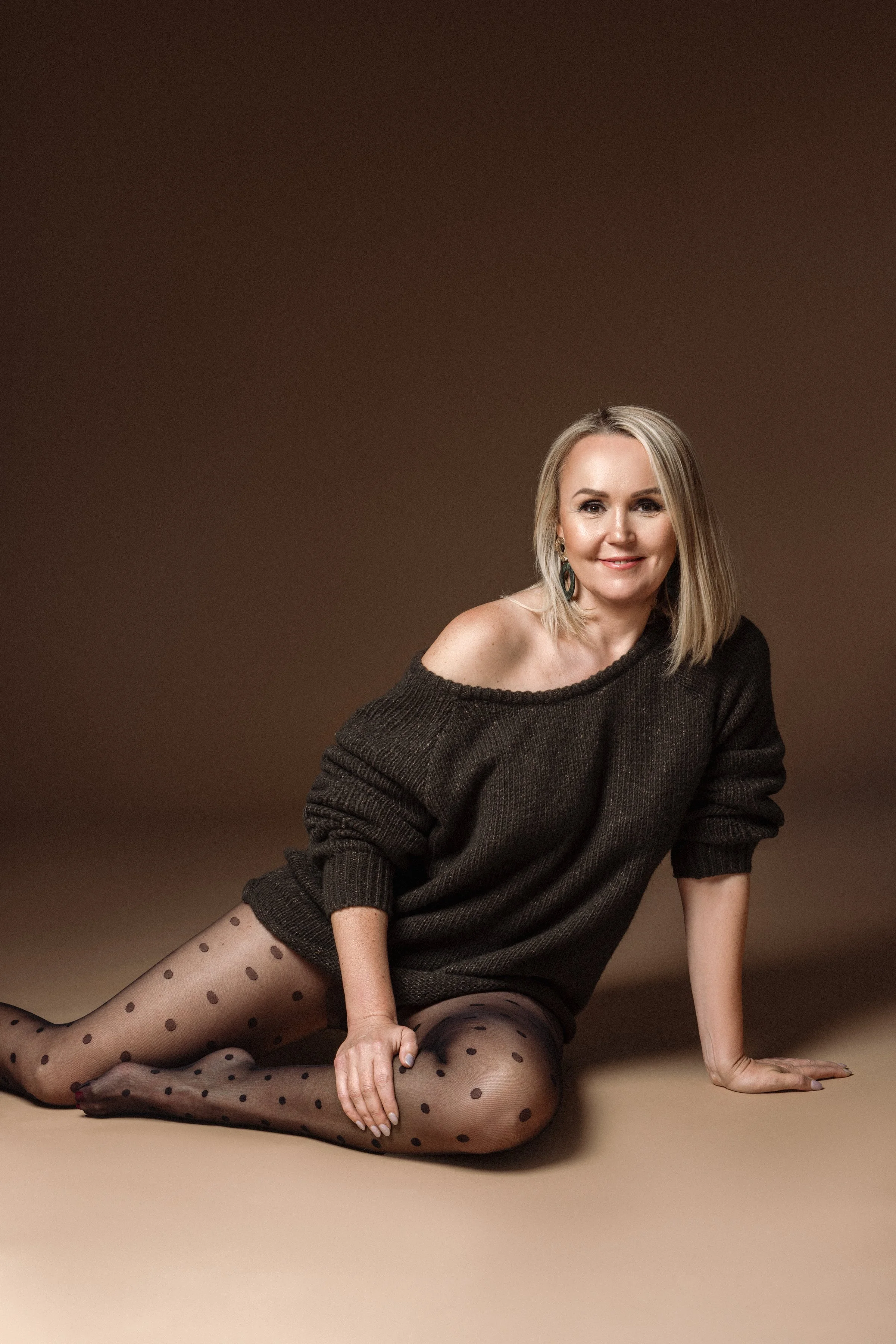 Women—Portraits—Boudoir—Birthday—Beauty—Studio—Portraits—Dallas—DFW—McKinney—Plano—Allen—Frisco—Texas—Fine—Art—Luxury—Women—Portraits—Editorial—Portraits—Feminine—Elegance—Timeless—Beauty—Confidence—Empowerment—Glamour—High—End—Studio—Photography—Fas
