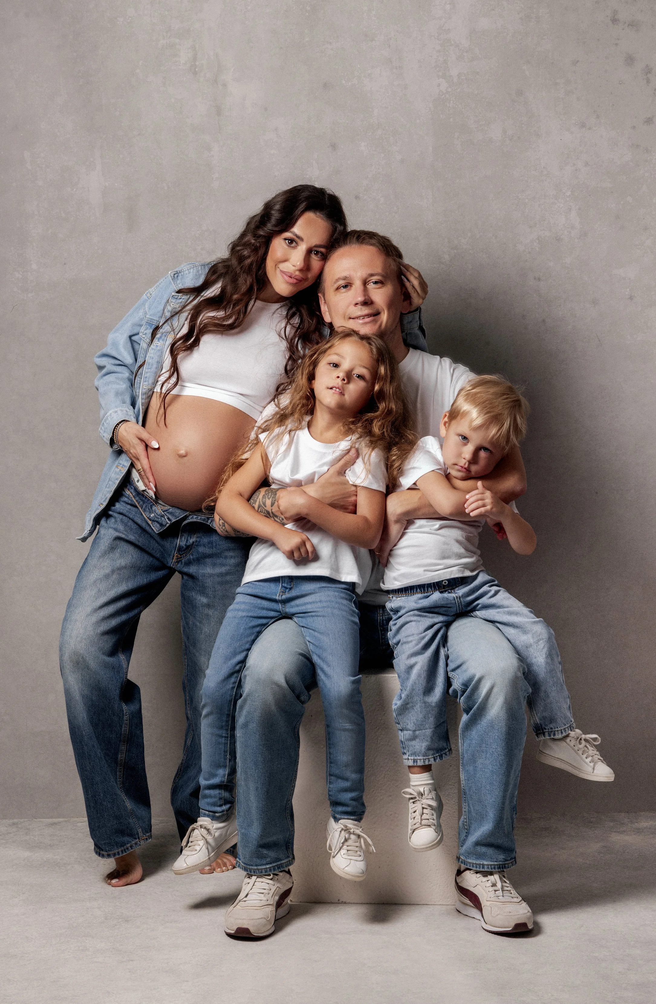 Dallas—Family—Studio—Photographer—Photography—DFW—McKinney—Plano—Allen—Frisco—Prosper—Texas—Luxury—Family—Photography—Fine—Art—Portraits—Heirloom—Portraits—Timeless—Family—Portraits—Editorial—Family—Sessions—Studio—Family—Portraits—Natural—Light—Stud
