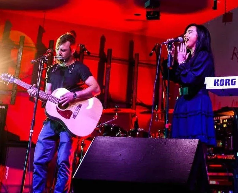 Live Music: Simple Sound