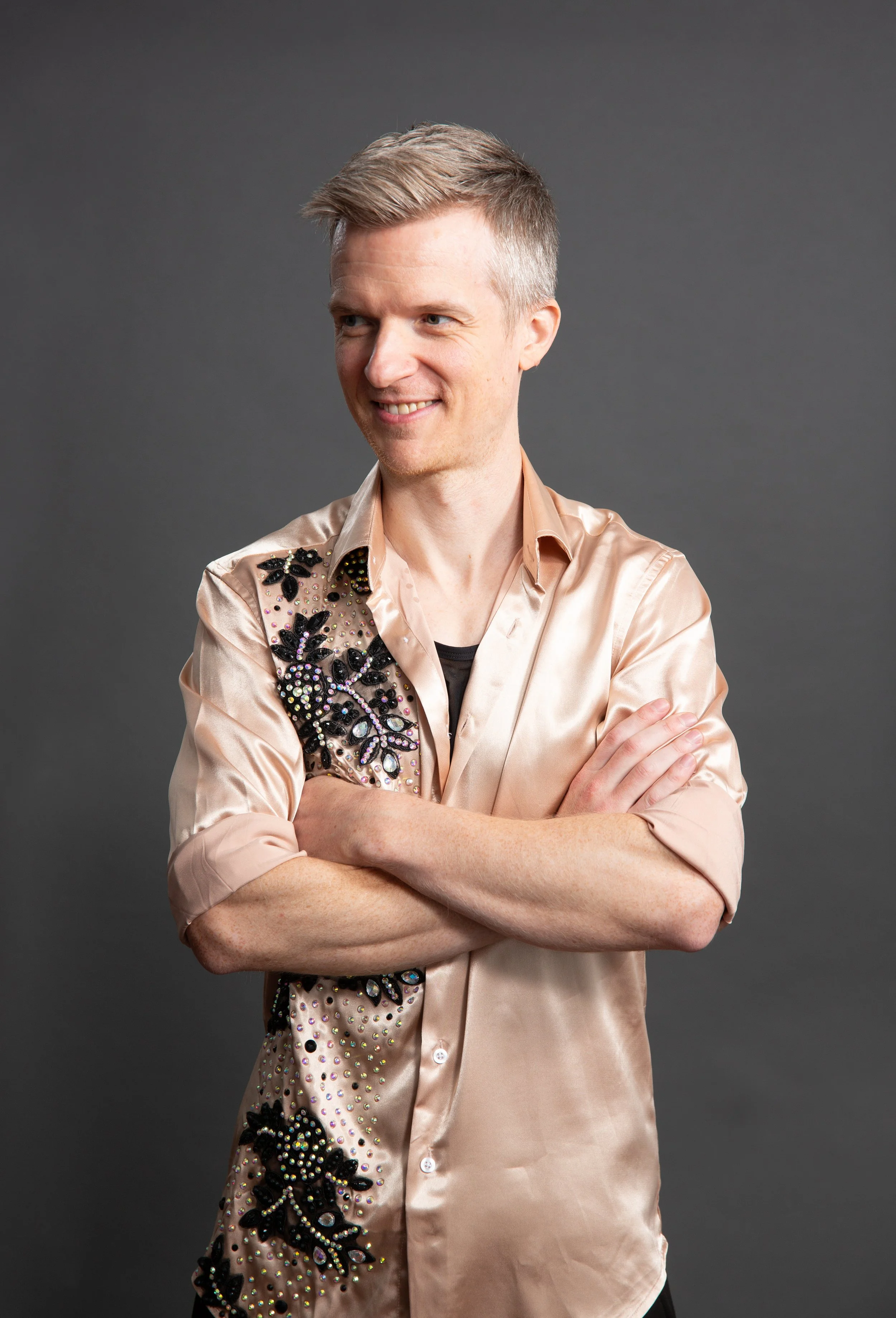  Branden Morgan  is a Portland-based salsa teacher, choreographer, and performer. Branden began his salsa journey in 2010 in Milwaukee, Wisconsin, and has since trained in New York and internationally. After moving to Portland, Oregon in 2015, he beg