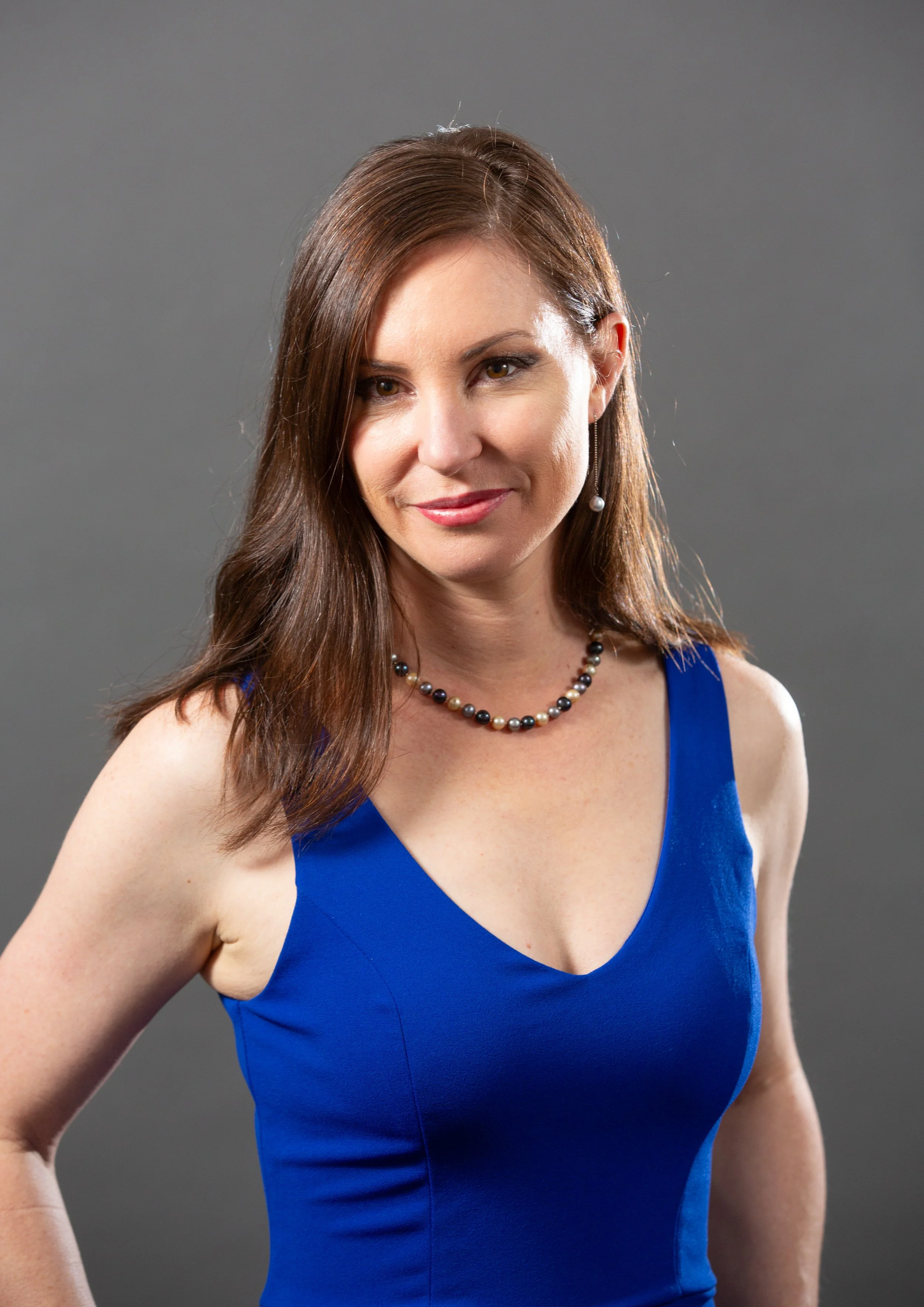  Tara Blackman  is a Portland-based salsa teacher, choreographer, and performer. Tara began training salsa in 2015, and immediately fell in love with the dance. She immersed herself in New York’s vibrant salsa scene and began teaching in Portland in 