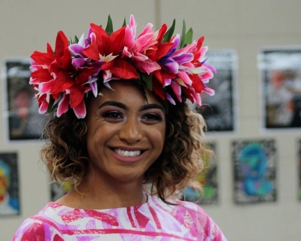 Nadeen Papali’i   Nadeen Lanuola Papal i ' i is of Samoan descent and has grown up in South Auckland. Currently she is Director of the Health Science Academy at Tangaroa College, Otara. This involves overseeing the student mentoring programme and monitoring student performance.   Nadeen holds a Masters of Engineering with First Class Honours in Environmental Engineering from The University of Auckland; and engineering degree from The University of Manchester . She has volunteered in the Pacific with Engineers Without Borders NZ and won numerous awards  including the Prime Minister’s Pacific Youth Award in Leadership in 201 1 . Nadeen is passionate about raising achievement and providing opportunities, on a local scale, for young people to gain confidence and experience success. On a global scale, she hopes to use her experience to address poor water qual i ty in developing countries.