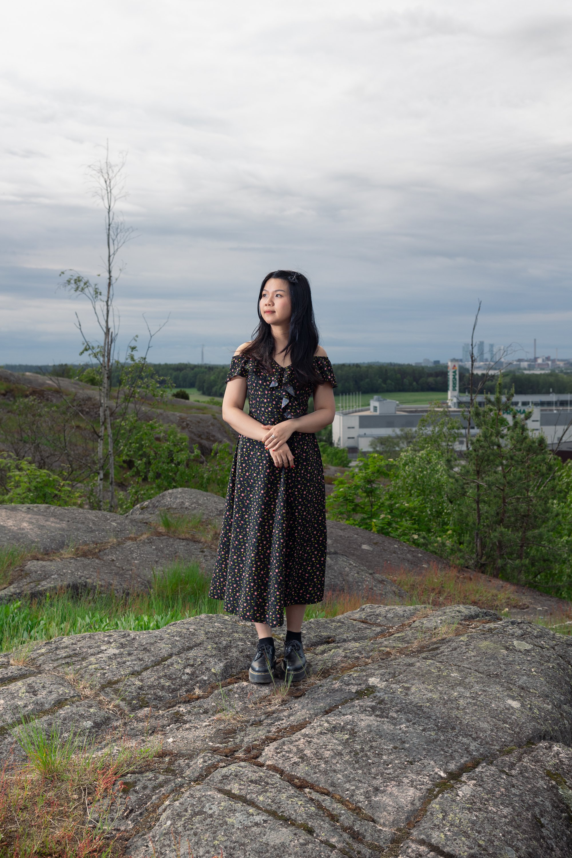 Portrait of Hang Le, from an article about acquiring Finnish citizenship in Suomen Kuvalehti.