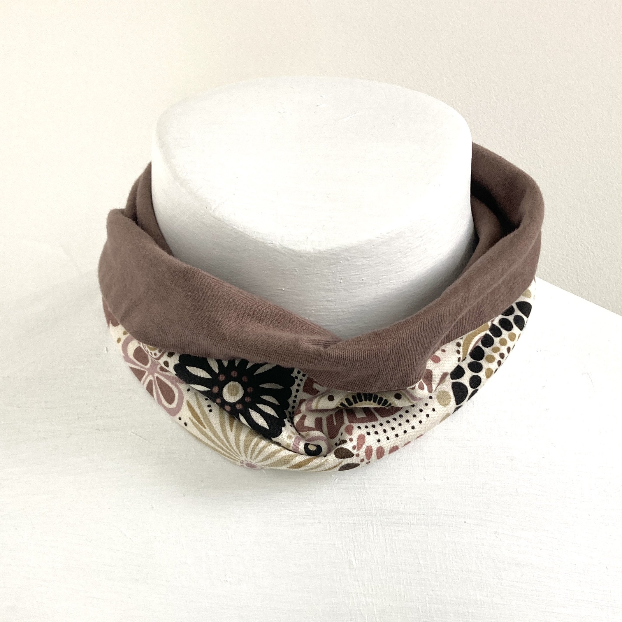 Jersey Necker Model 2 Mocha floral.jpg