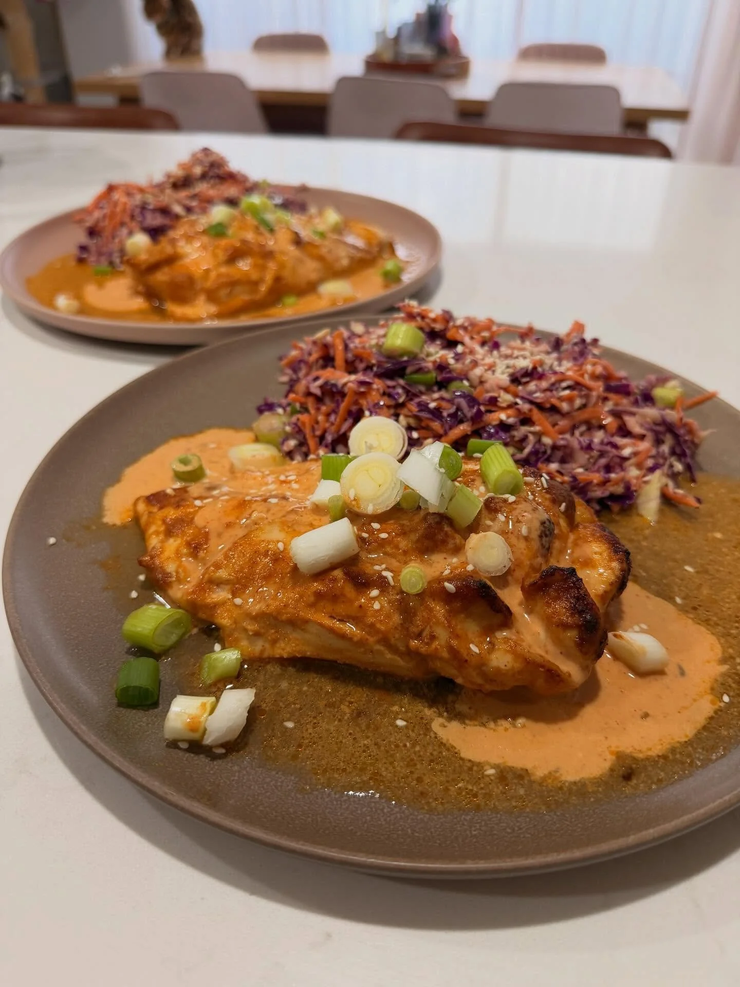 When dinner is too good not to post it 😍🤤 this is the Bang Bang Chicken and Japanese Slaw from @skinnymixer cookbook &lsquo;Dinners 3&rsquo; 🙌🏼

This dish was so easy and is restaurant quality for sure 👌🏼 you cut the chicken diagonally and ther