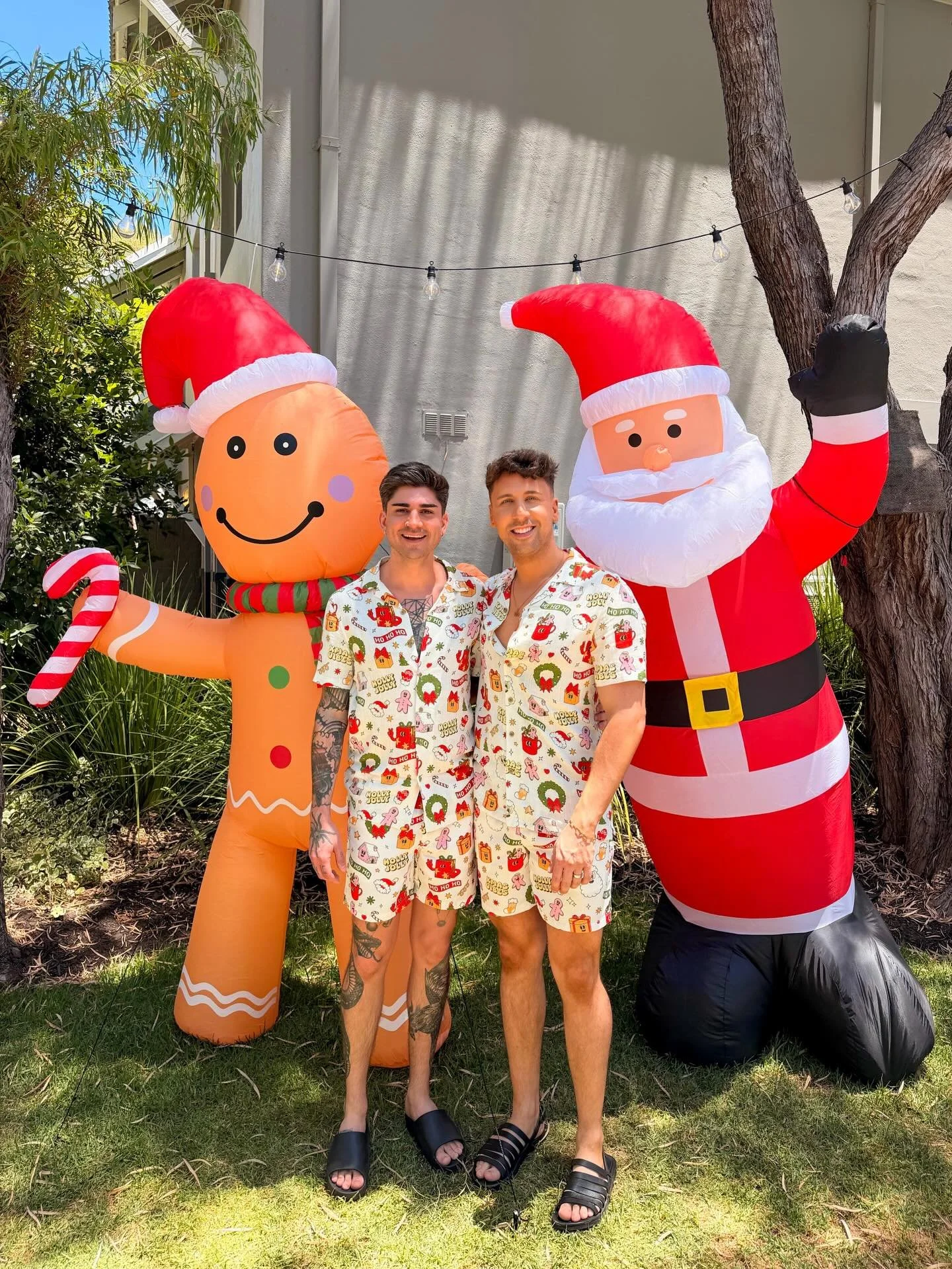 Sleigh, all day 💅🏼🎅🏼

Merry Christmas and sending lots of love from our family to yours 😍

We started this account a few years ago and never dreamed we would be sharing our lives with over 17,000 of you 🥹🥰 feeling very grateful for every singl