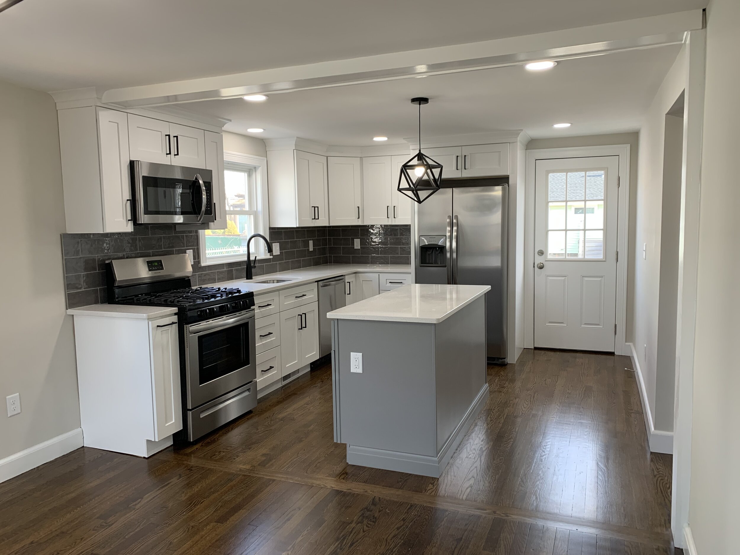 Kitchen1.jpg