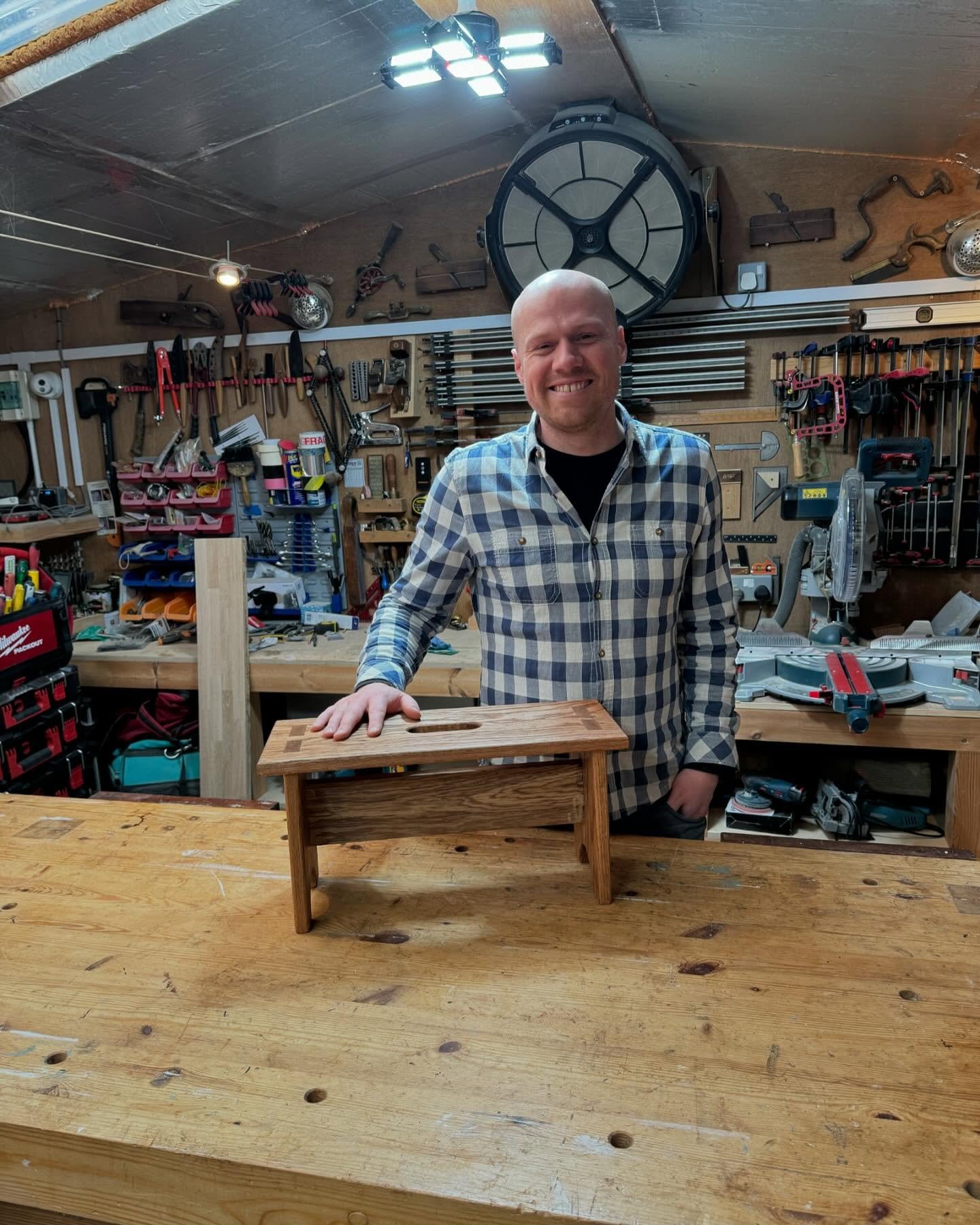 Great weekend, thanks Chris #woodworking
#woodworkingclass
#stoolmaking
#handmadefurniture
#woodworkcourse
#craftsmanship
#furnituremaker
#skillsforlife
#learntomake
#makersgonnamake
#woodworkersofinstagram
#handcrafted
#madebyhand
#proudmoment
#crea