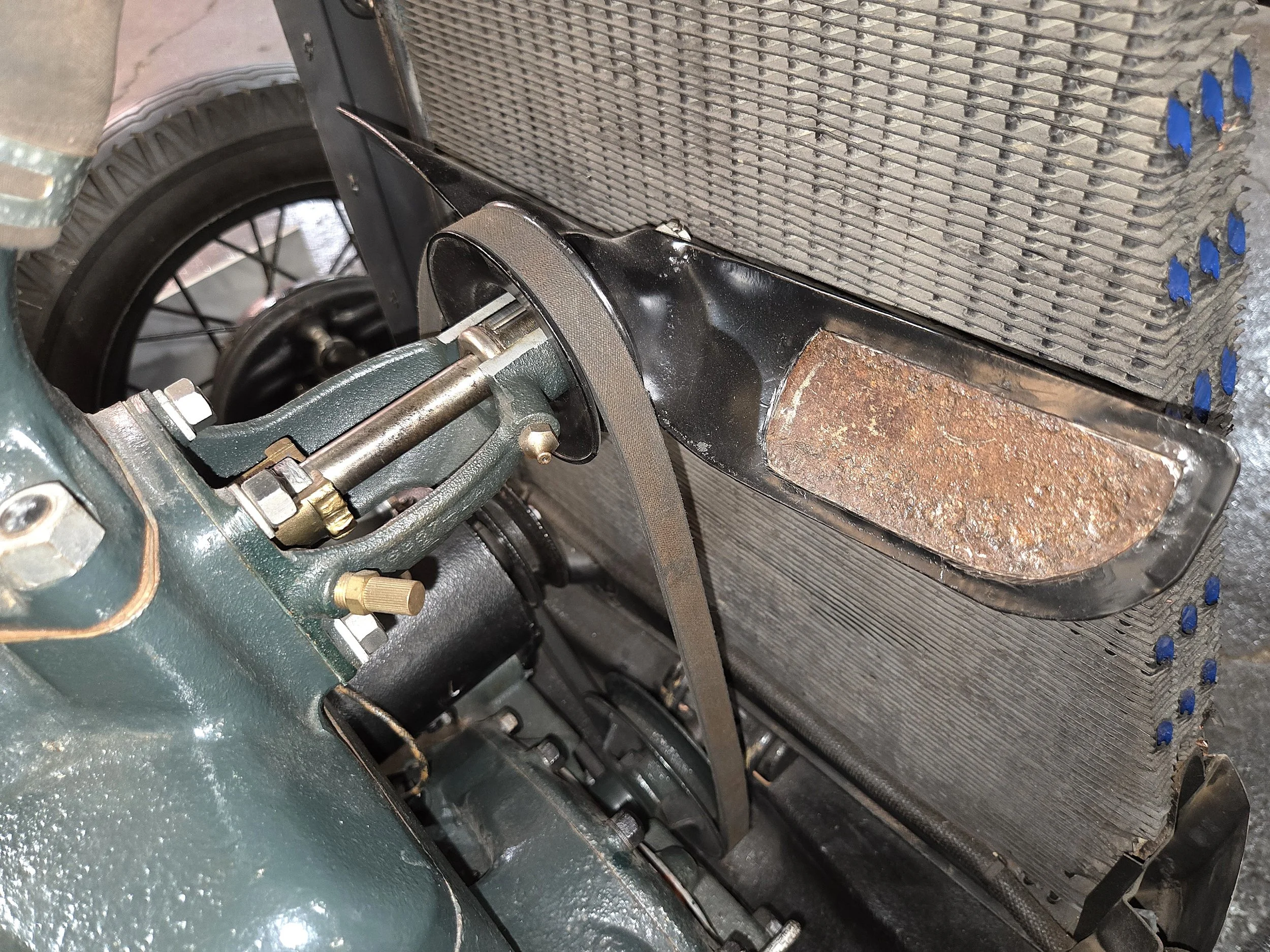 2-Blade Fan and Water Pump