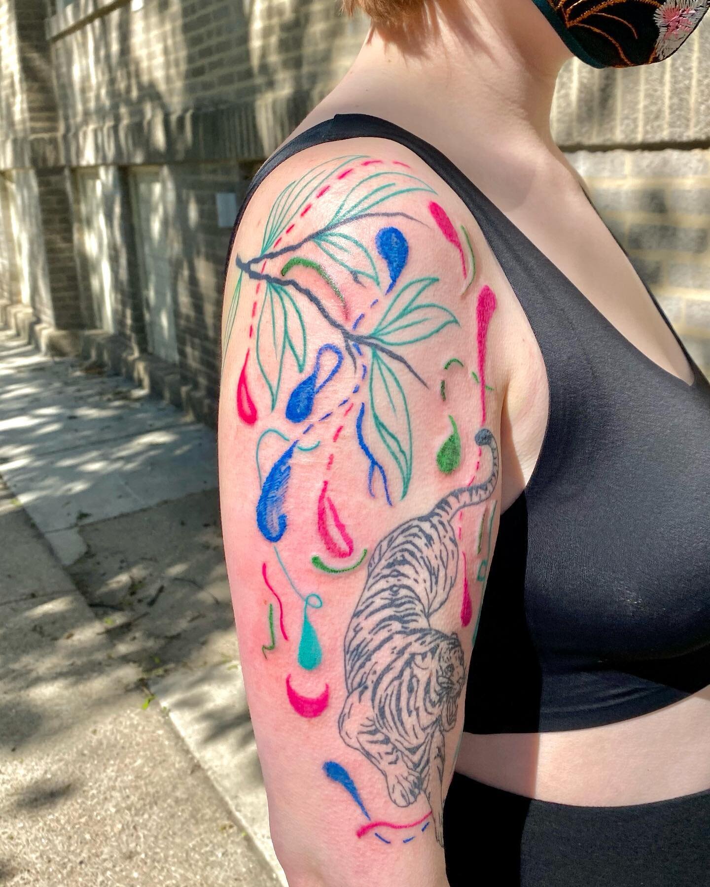 Drops and movements for Allie &mdash; a recent personal favorite, all drawn on ~ forest green a little angry on the skin still (branch/leaves and tiger not by me) 
~
~
~
~
#ttt #qttr #contemporarytattoo #tttism #dsrupttt #mainetattooartist #portland 