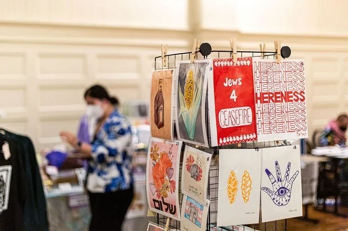 Celebrating our vendors & their incredible talent from our High Holy Day market last month, co-organized by @pushcartjudaica and @jewishmuseumchicago. More photos coming soon. 
📸: all photo credit belongs to @carterwrightphoto, thank you thank
