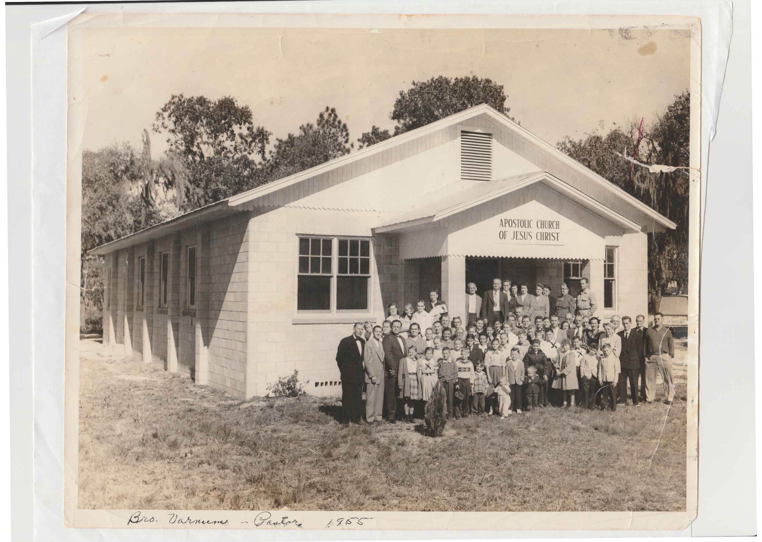 varnum_pastor_church_family_1955.jpeg