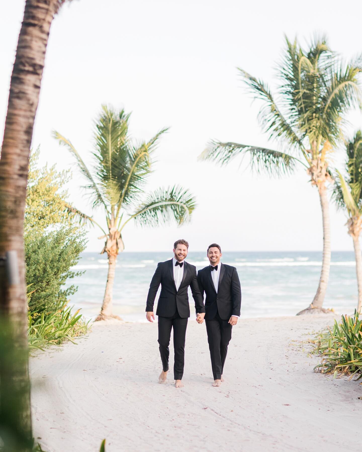 Happy anniversary to Jonathan and Jaymes! We have had the honor of photographing many love stories, but they incorporated so many beautifully considered elements to tell a joyful story.

This was one of our favorite moments: rather than walking down 