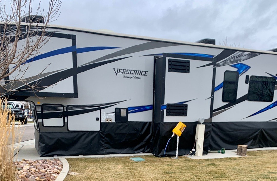 Skirting an RV during Winter