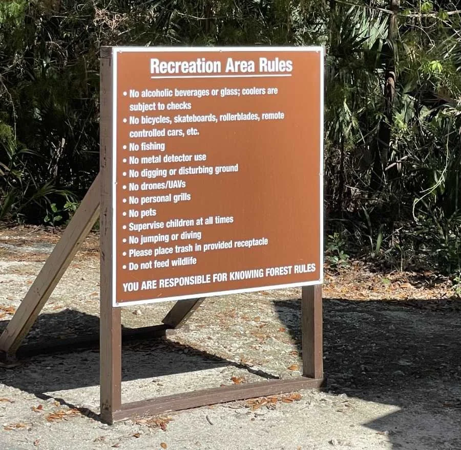   Rules at the entrance of Silver Glen Springs  