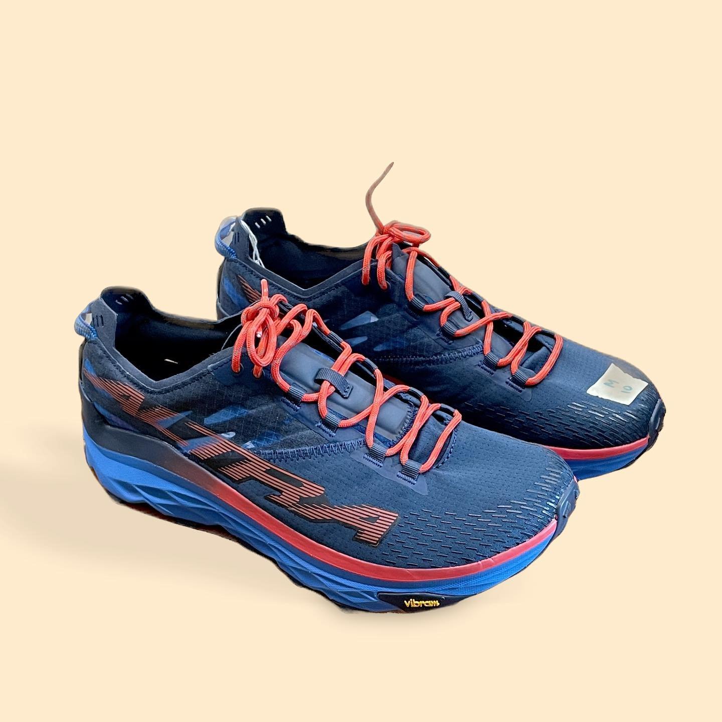 Freshies for Spring! 🌻🏔️🏃&zwj;♂️

Altra Mount Blanc
MSRP: $179
Cc: $99 *Brand New!*
Size: M 10