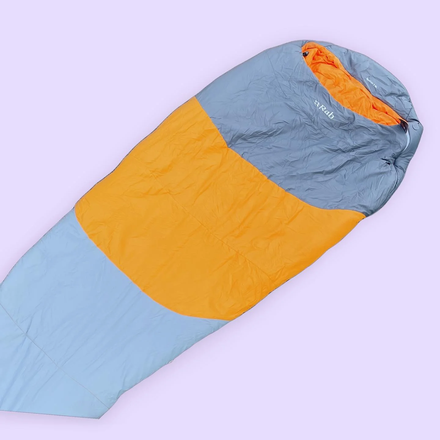 This one&rsquo;s for the tall people: Beautiful 30 degree Rab sleeping bag! So long we couldn&rsquo;t fit it all in the frame. 

Rab Ignition 3 XL
Cc: $74