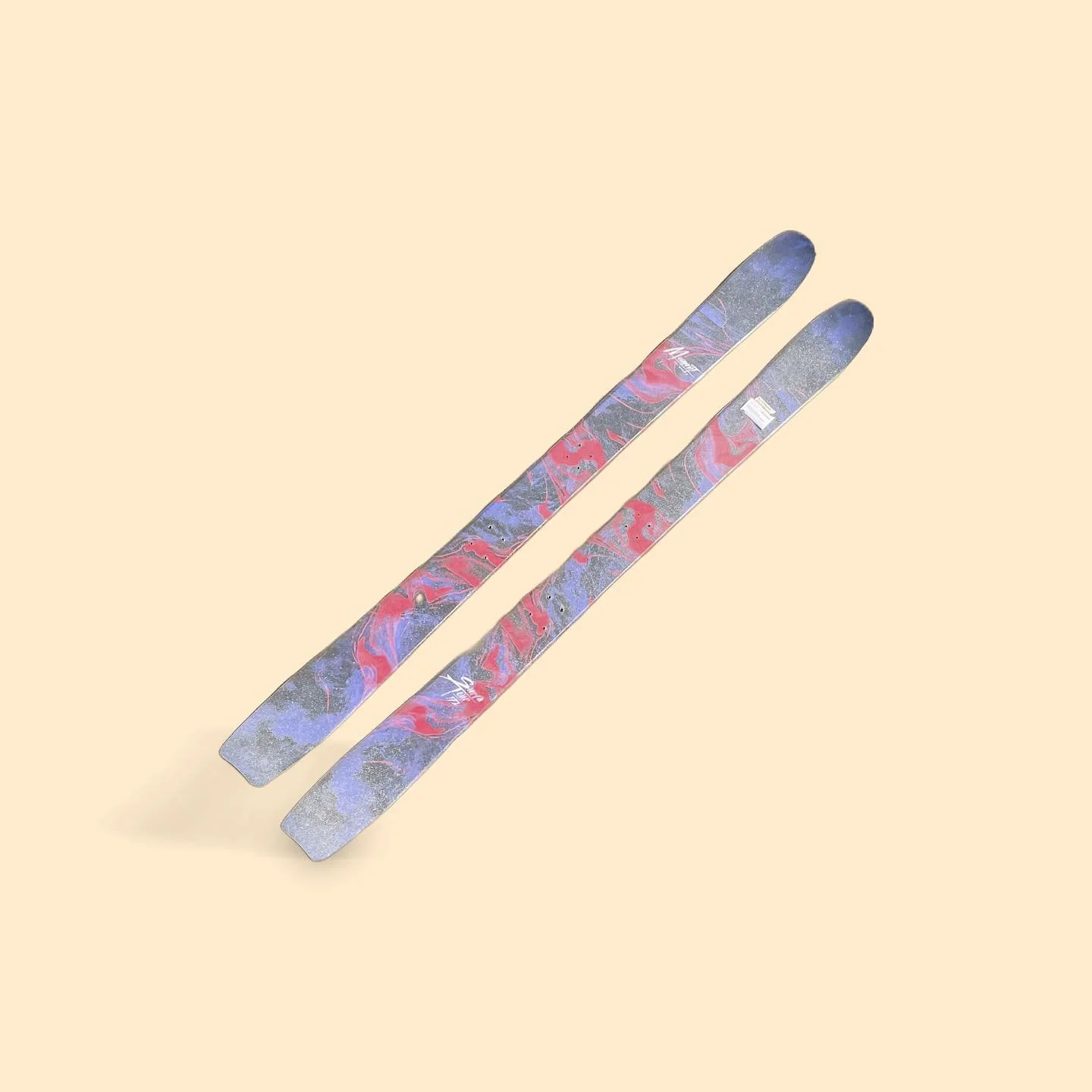 Take this MOMENT to enjoy the TOUR of life, maybe visit the SIERRAs? 

Moment Sierra Tour Skis
Length: 172cm
Width: 100mm
MSRP: $750
Cc: $325
*One Mount!*