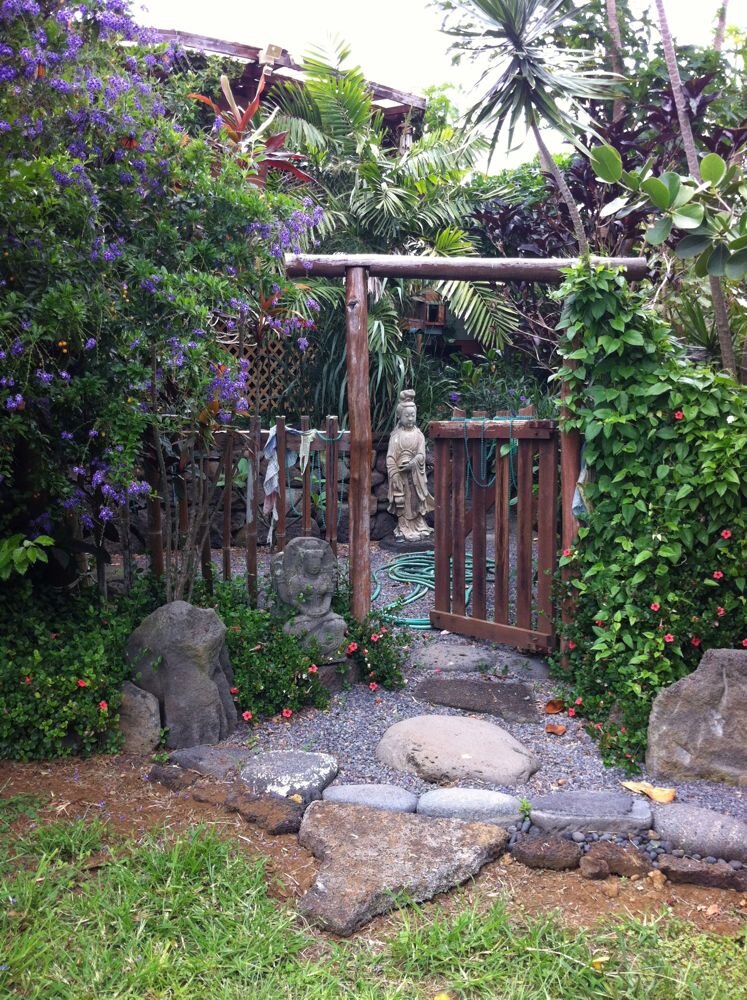 16-gate-quan-yin.jpg (Copy)