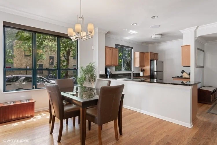 SOLD - SUN DRENCHED LAKEVIEW CORNER TOWN HOME