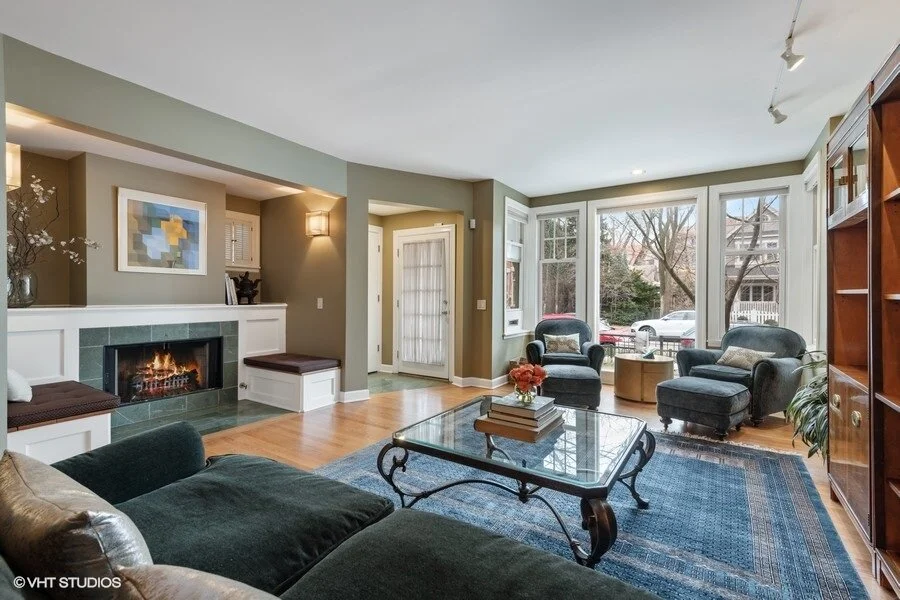 SOLD - A BEAUTIFUL 5 BEDROOM HOME IN THE HEART OF LINCOLN PARK