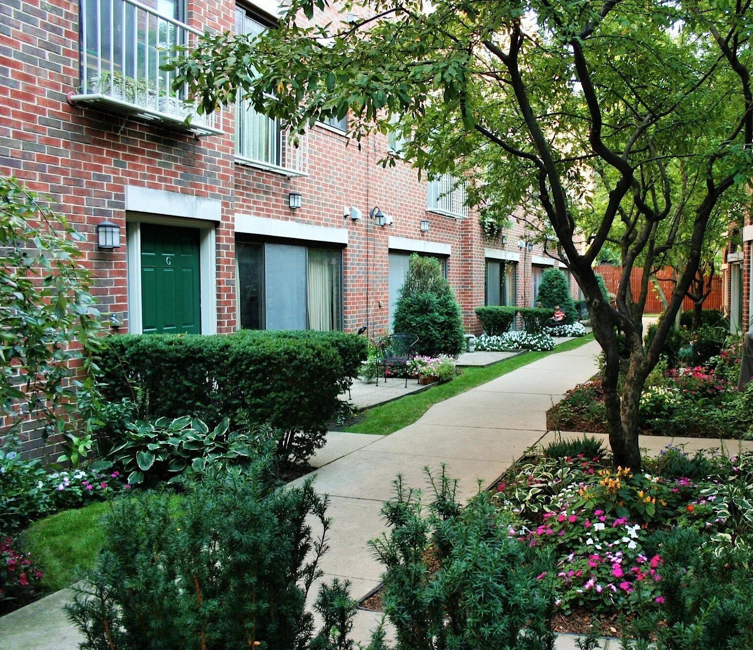 SOLD - LINCOLN PARK TOWN HOME - PRIVATE LISTING