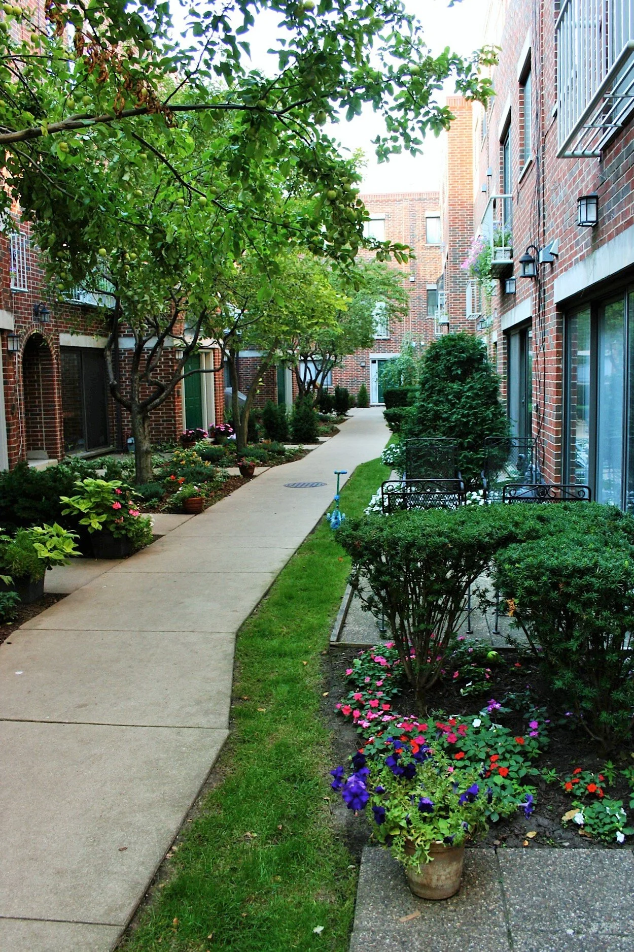 SOLD - LINCOLN PARK TOWN HOME