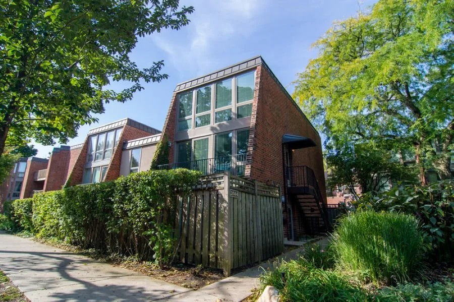 COMING SOON - FABULOUS MULTI UNIT OPPORTUNITY IN THE HEART OF LINCOLN PARK