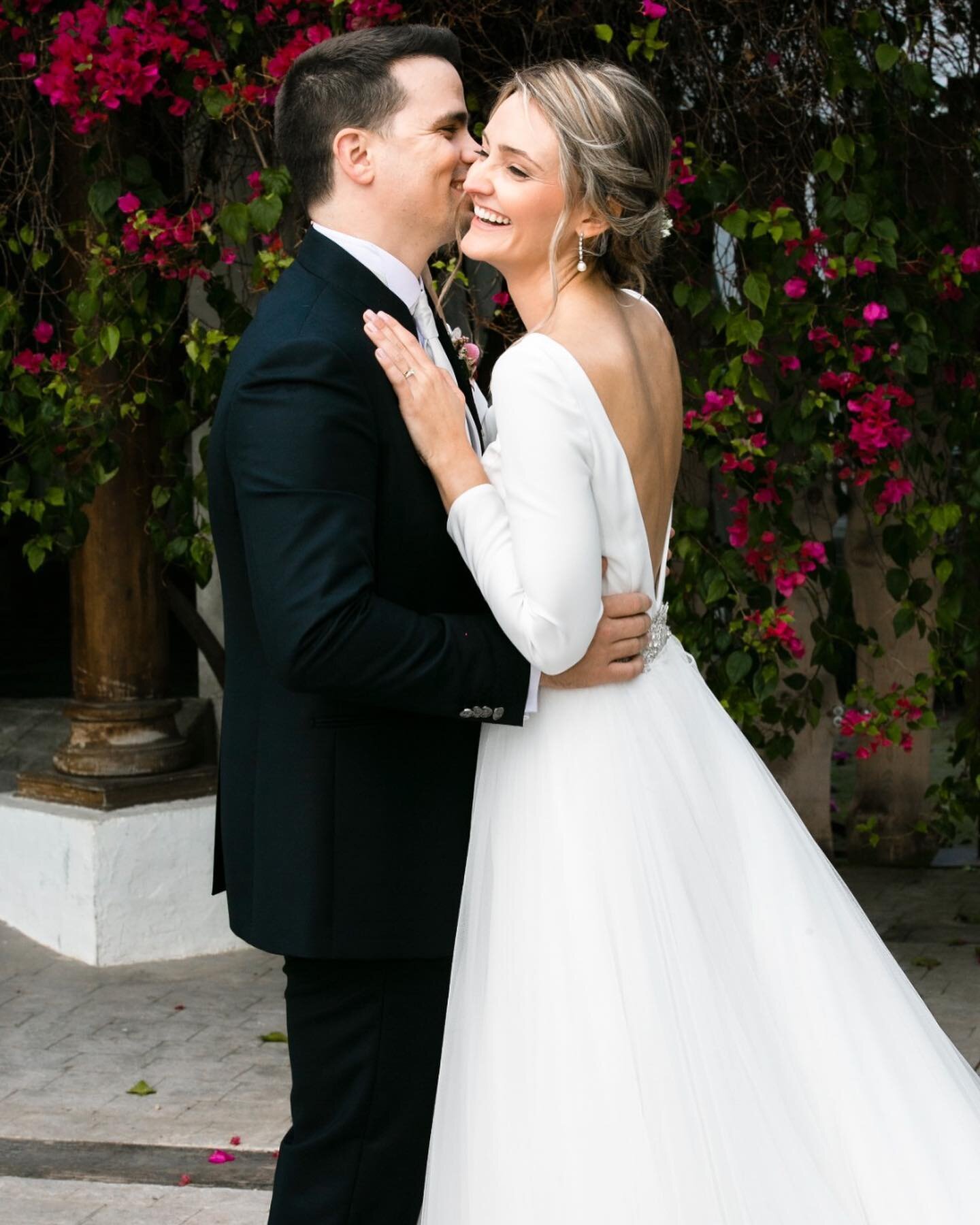 #wedding #wednesday #weddingdress #weddingphotography #weddingphotographer #weddingpictures #love #couple #lovestory #weddingday @vilayvidal_fotografia @alexvidal2 @majovilayvidal @moli.nou.benifla