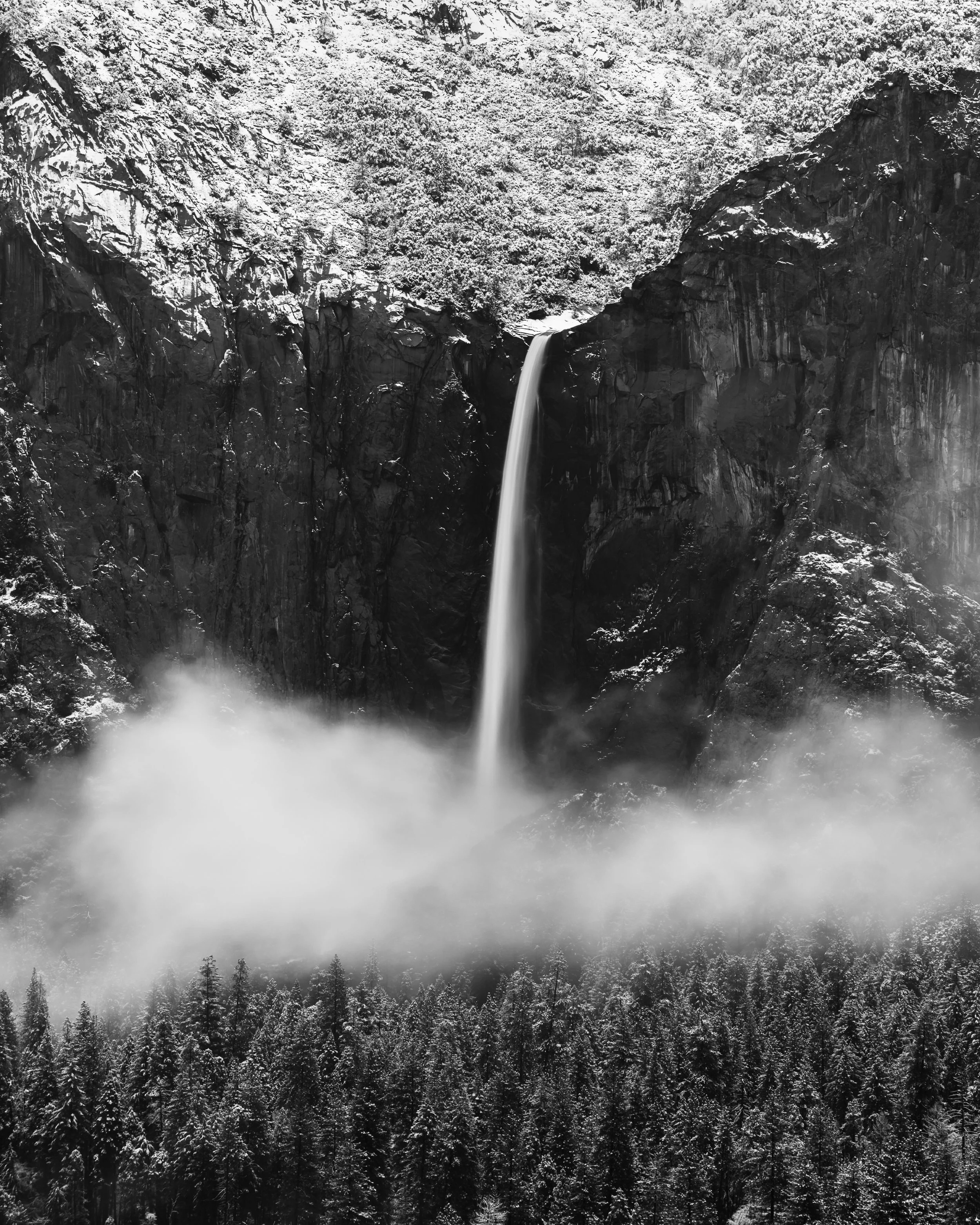 Yosemite in black and white