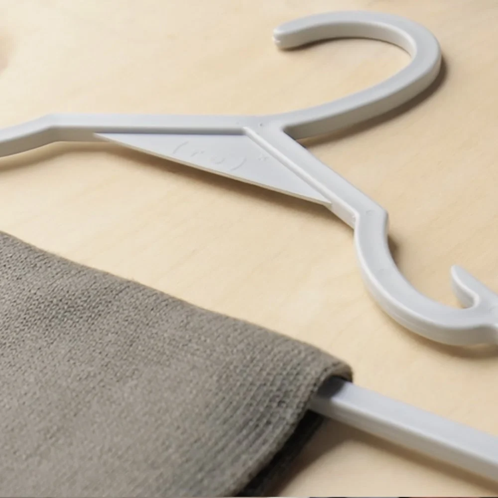 The Best Sustainable Clothes Hangers For Dorms — ( r e ) ˣ