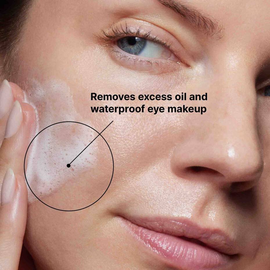 SkinCeuticals Simply Clean Makeup Removal Cleanser_05.jpg