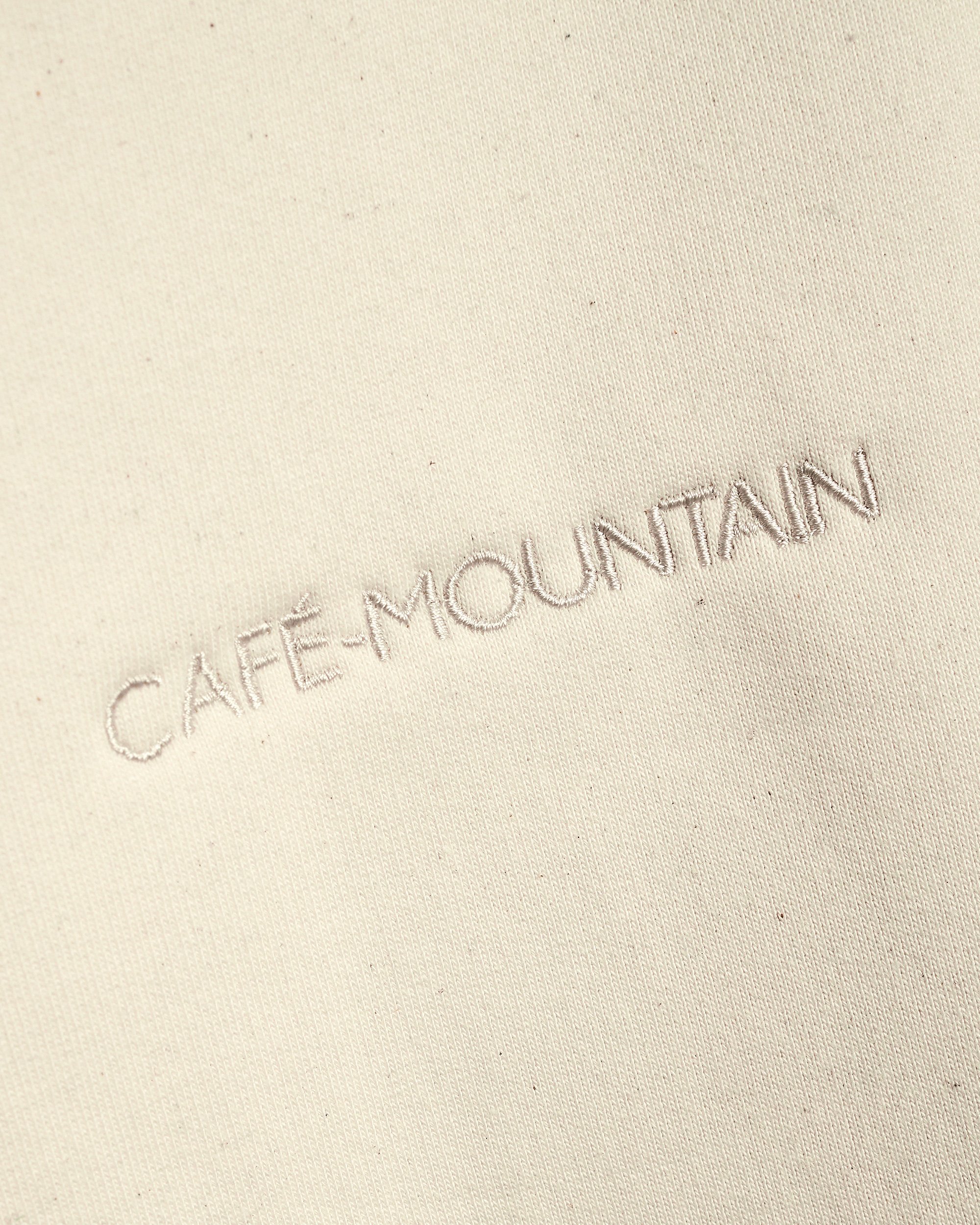 CafeMountain_AW24_WarmUpCrewSweat_Natural_4.jpg