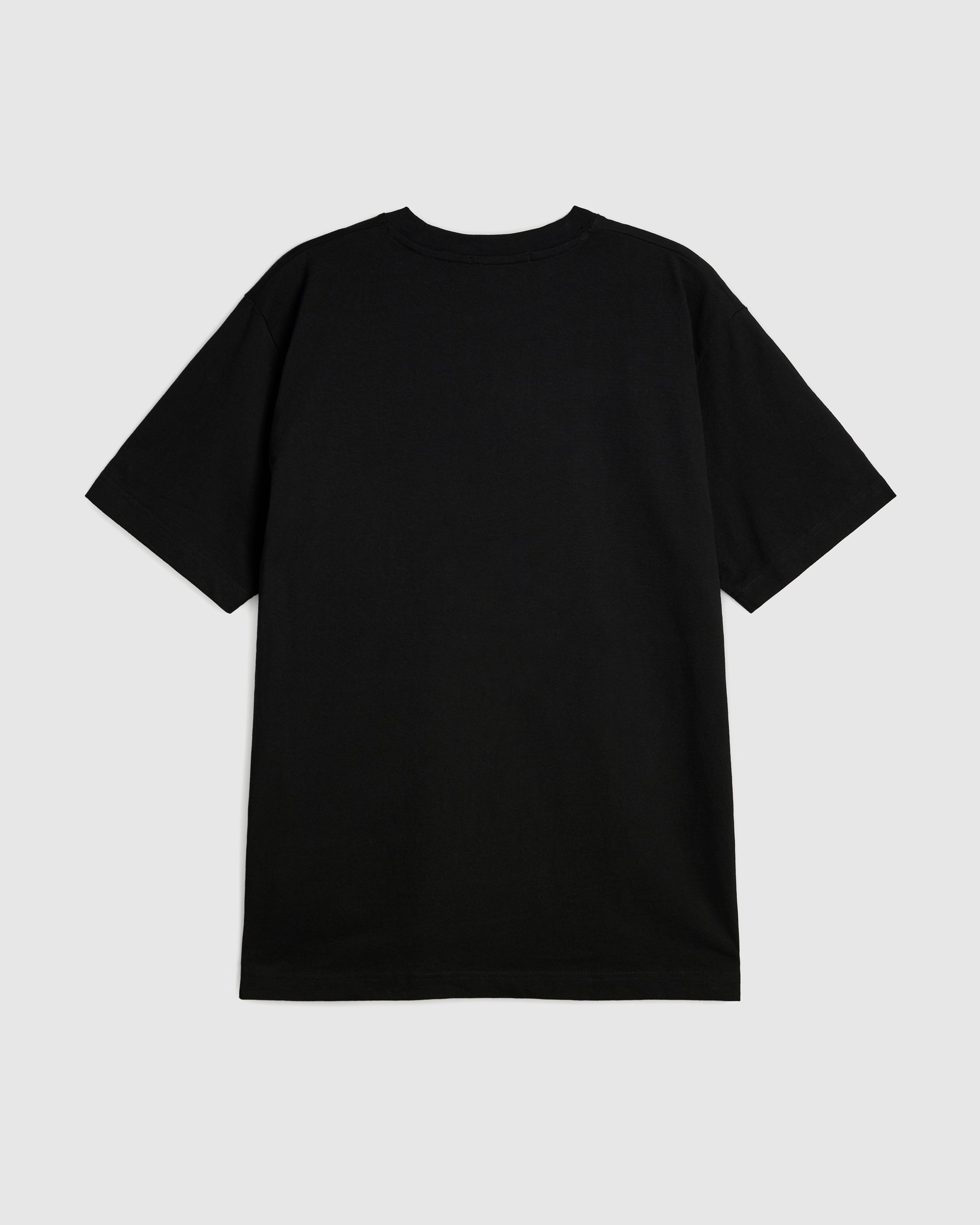 CafeMountain_AW24_Scenic_Black_2.jpg