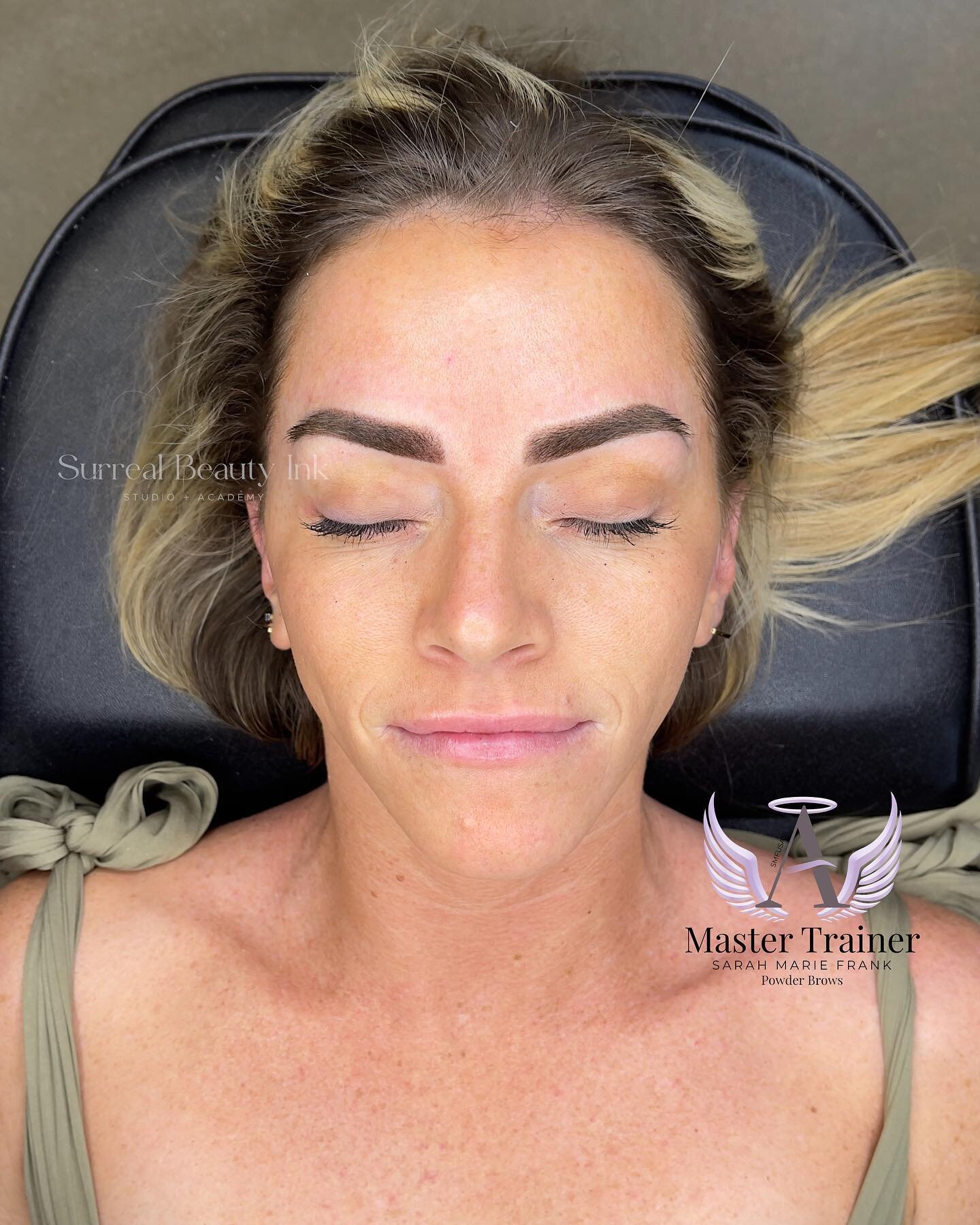 Powder brows for my dear friend 😌🩷

She started with me at the beginning of my pmu career with microblading. Today, I was finally able to upgrade her to a beautiful powder brow! 

Thank you @briwatkinsphoto for trusting me since the beginning to ta