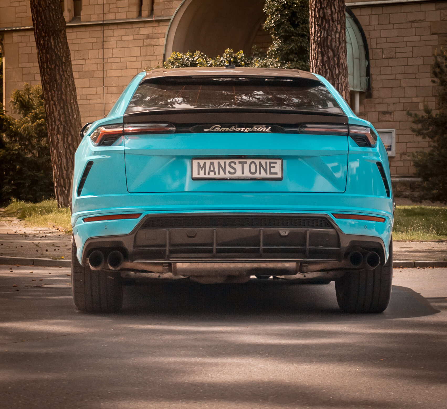 Urus2.jpg