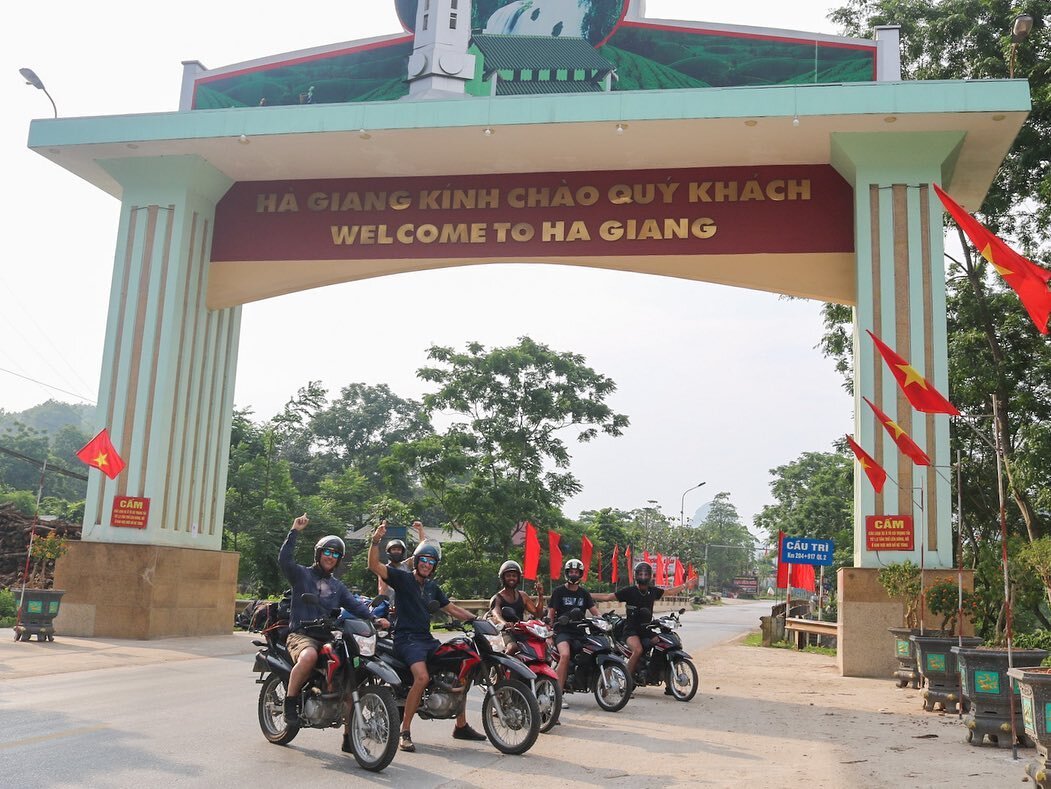 Ha Giang Loop 🏍️

5 days, 1000+ kilometers, 6 boys, 6 bikes, 0 tour guides, 1 ransom, 1 crash, 2 police standoffs, and an absolutely brilliant way to wrap up our time in Southeast Asia. 

Shoutout to the main man Dan (my dad) for organizing everythi