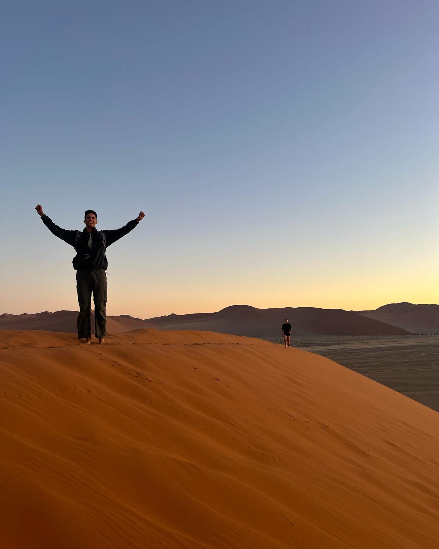 Namibia 🏜️ (1/2)

With 5 days left in this glorious country, I&rsquo;ve realized that I&rsquo;m going to have too much content for a single post. As such, here are some highlights from our expedition up the Skeleton Coast to Swakopmund:

&bull; Sunr