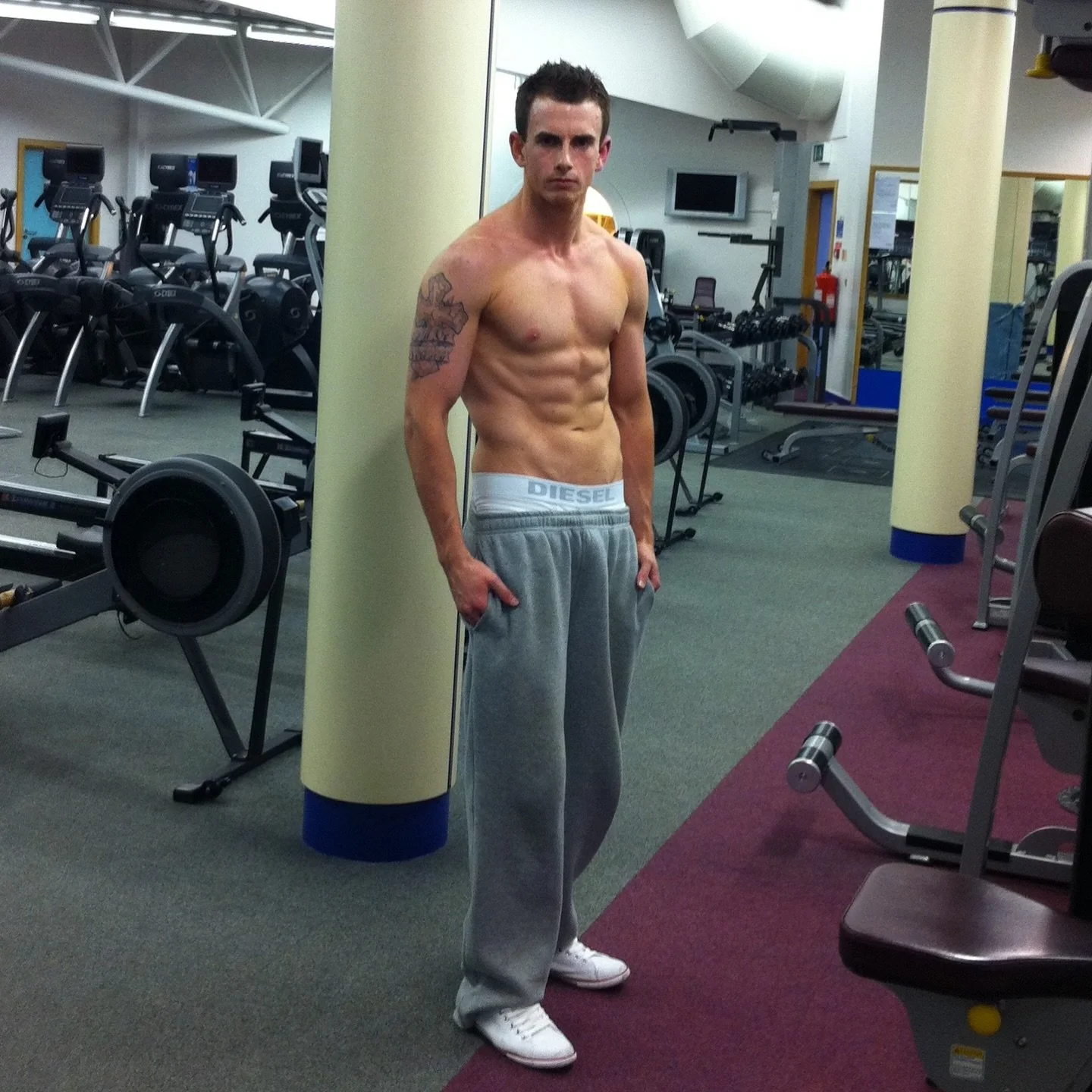 I used to think getting lean only worked if you took it to extremes.

The old version of me thought suffering meant progress.

These photos were taken in 2011, and I can only apologise for the poses.

But at the time, this felt like a big moment for 