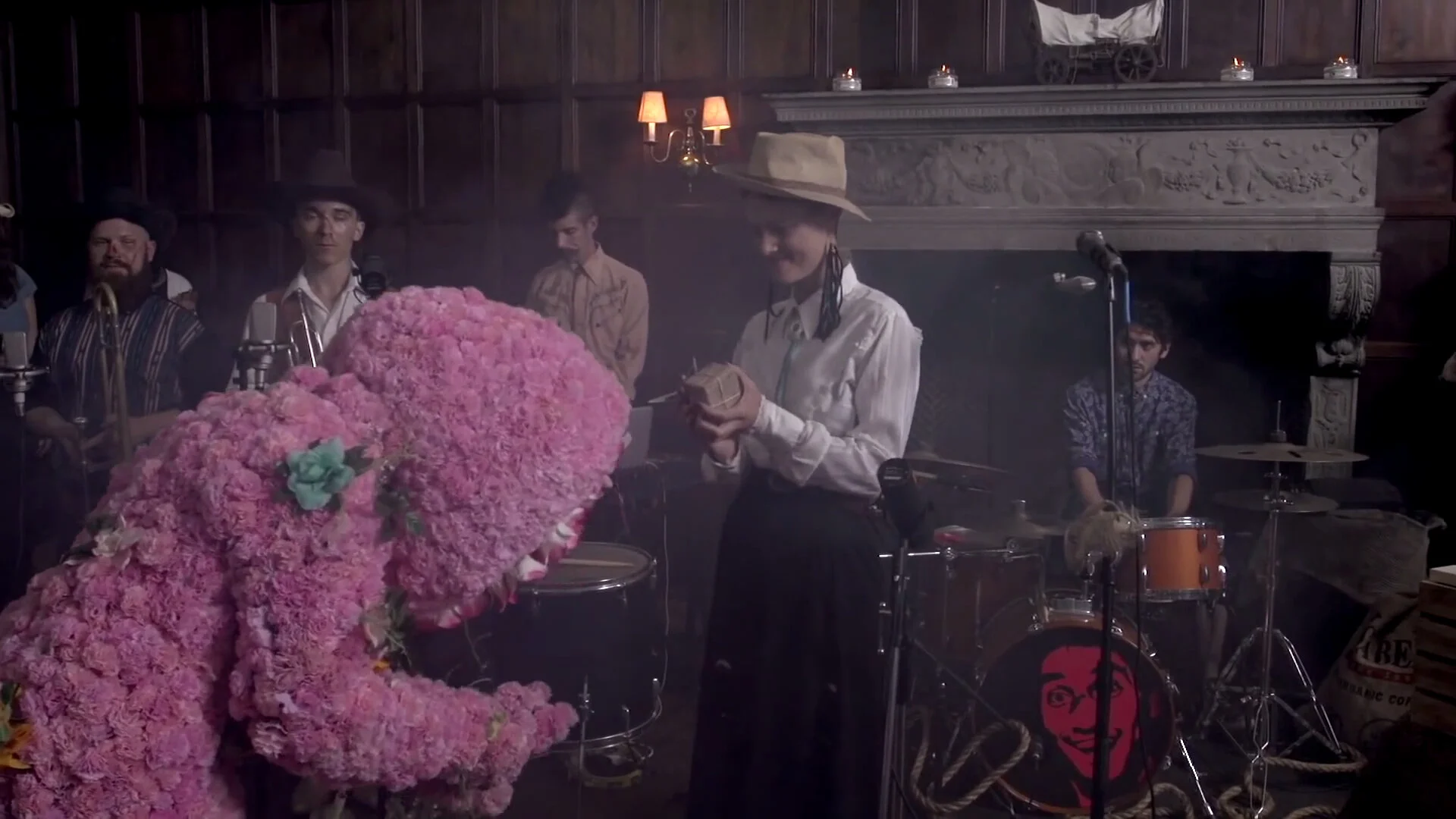 Screenshotter--YouTube-Rubblebucket-CarouselRideSpookyMansion-0’11”.jpg