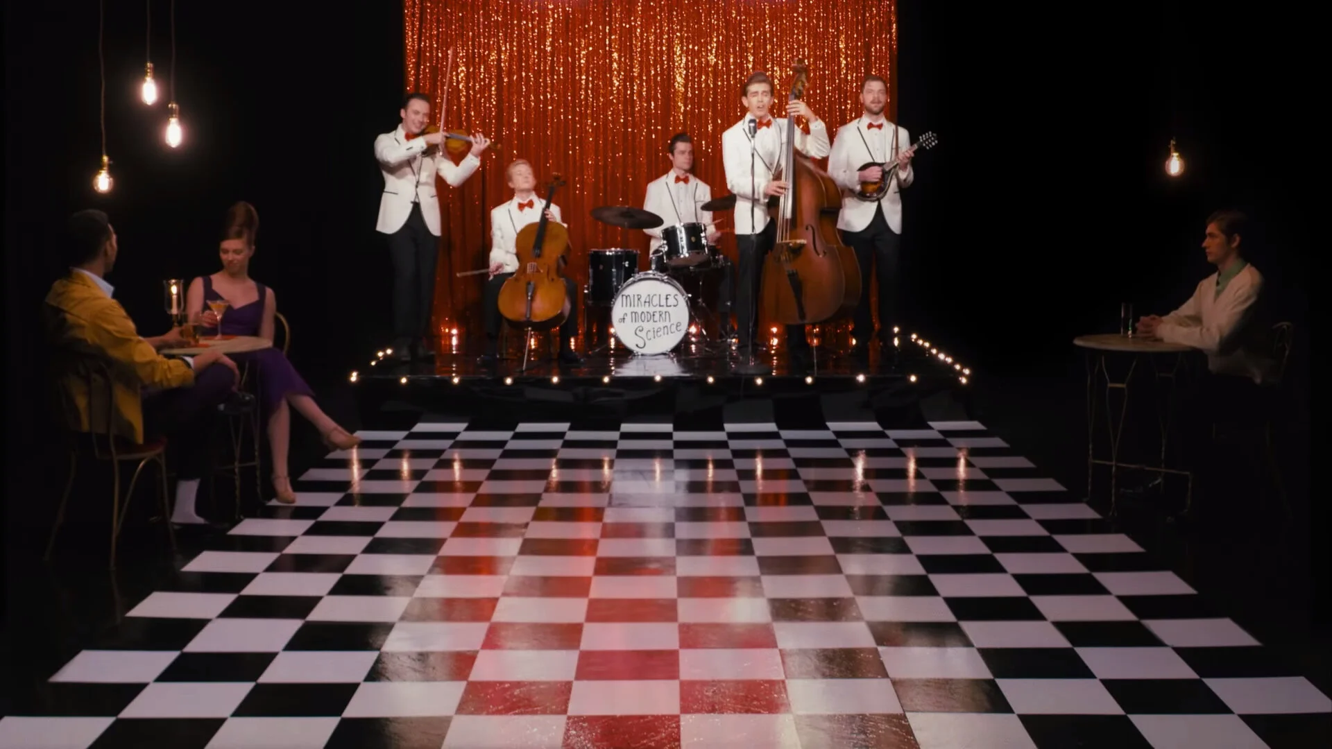 Screenshotter--YouTube-MiraclesofModernScience-DontFeedthePartyAnimalOfficialvideo-0’03”.jpg