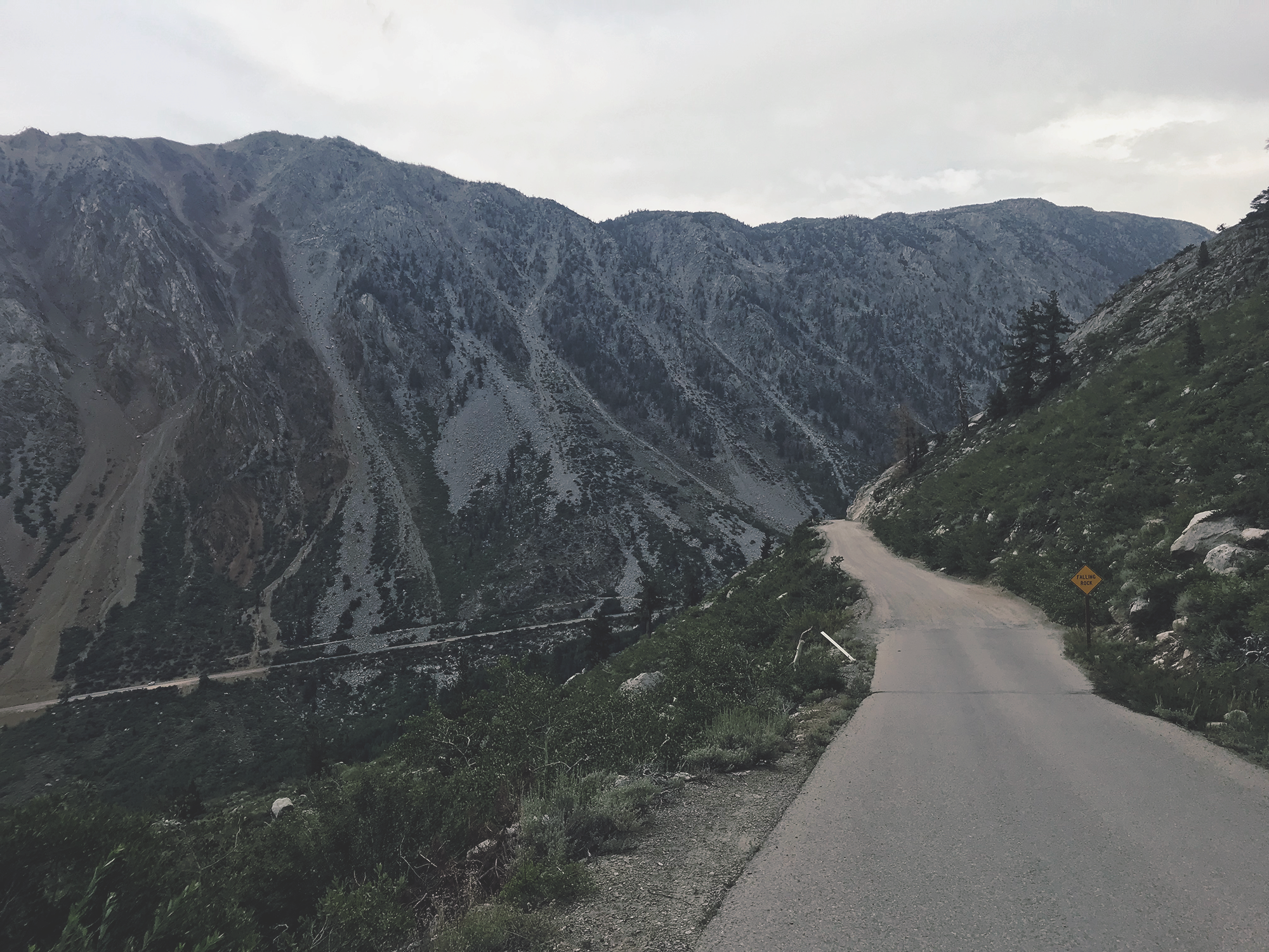 dirt_road_piute_trailhead.png