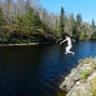 andy_jumping.jpg
