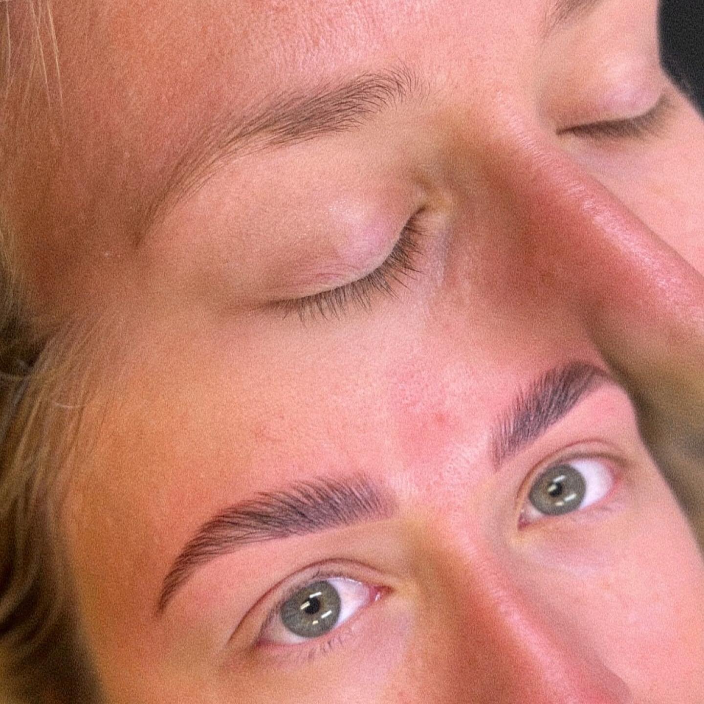 ✨ Brow Lamination &amp; Tint ✨

Looking for natural but fluffier brows, maybe getting sick of your Brow Gel not working like you&rsquo;d like it too, or even just not knowing how to manage your crazy brow hairs? 

Brow Lamination is essentially a rel