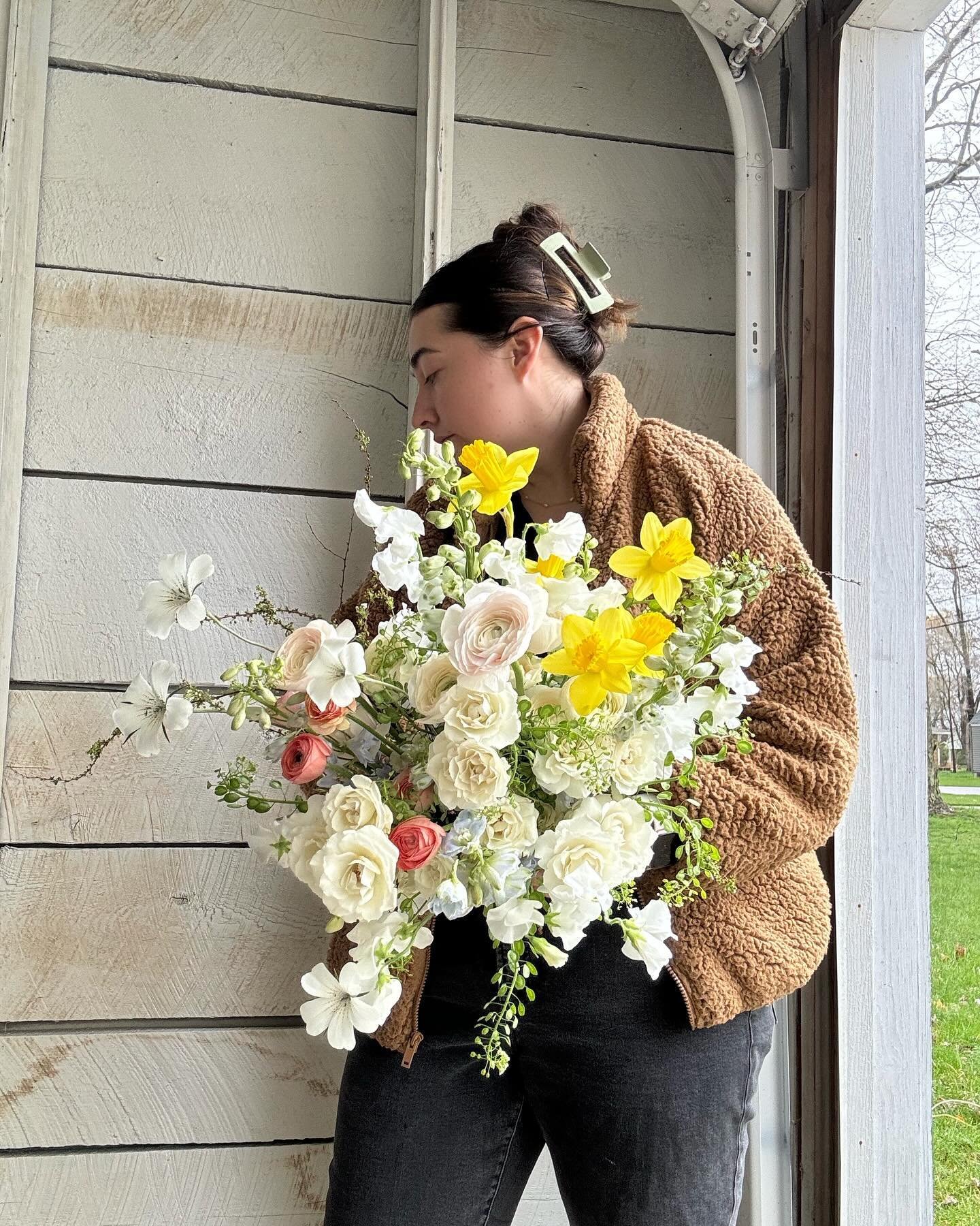 Spring by the handful 🐣

#michiganflorist #springflowers #michiganwedding #grandrapidsflorist #michiganflorist