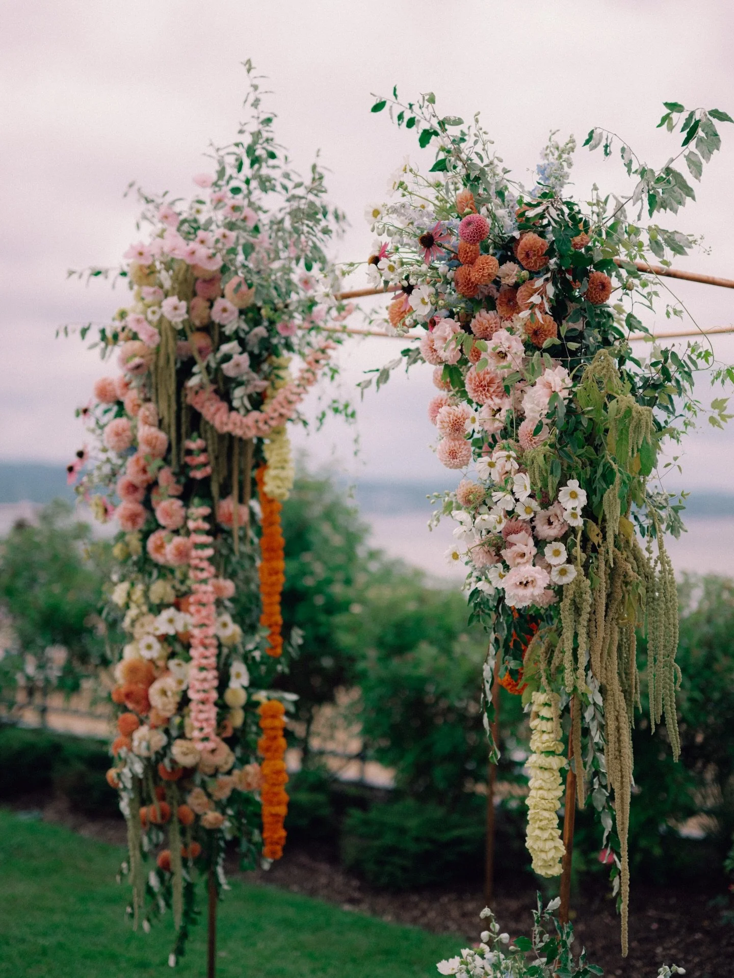 A glimpse into Ellie and Hasib&rsquo;s garden inspired summer wedding day. I absolutely adored our flower garlands we created for their Chuppah. You wouldn&rsquo;t know it from the photos, but it was a mad dash an hour before their outdoor ceremony t
