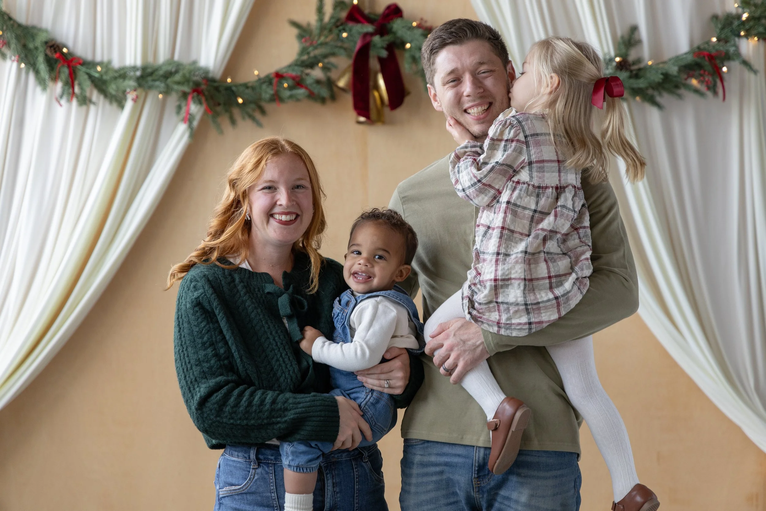 C&T-2025 Holiday-5.JPG