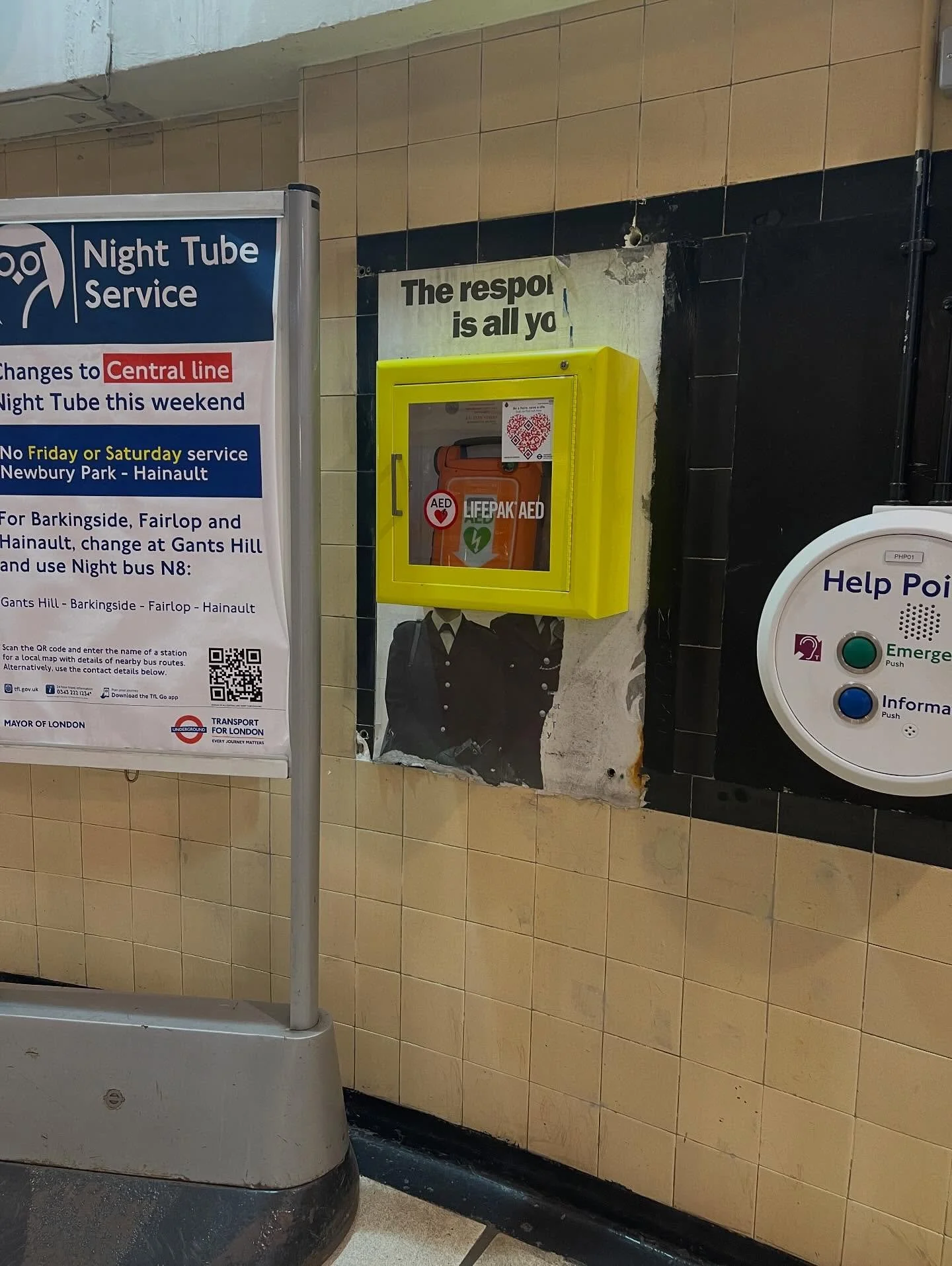 Good to see AEDs publicly and readily available - this one is located at Hanger Lane underground station.  To increase numbers perhaps our government should revise Building Regs to mandate developers to add them?
#defibrillator #aed