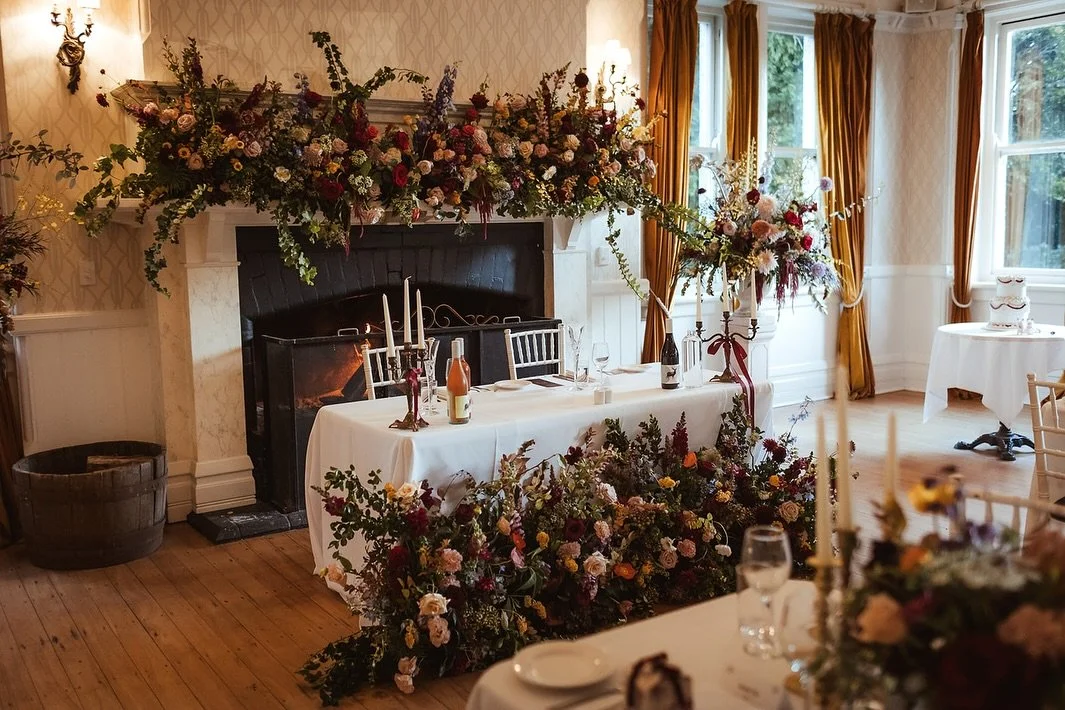 An exquisite blooming bridal table for Mia &amp; Alex. 

Created by @twisted_stems, photographed by @fionaandbobby

#SouthernHighlandsWeddings #TheRobertsonHotel #weddingfloraldesign #TheRobertson #weddingreceptiondecor